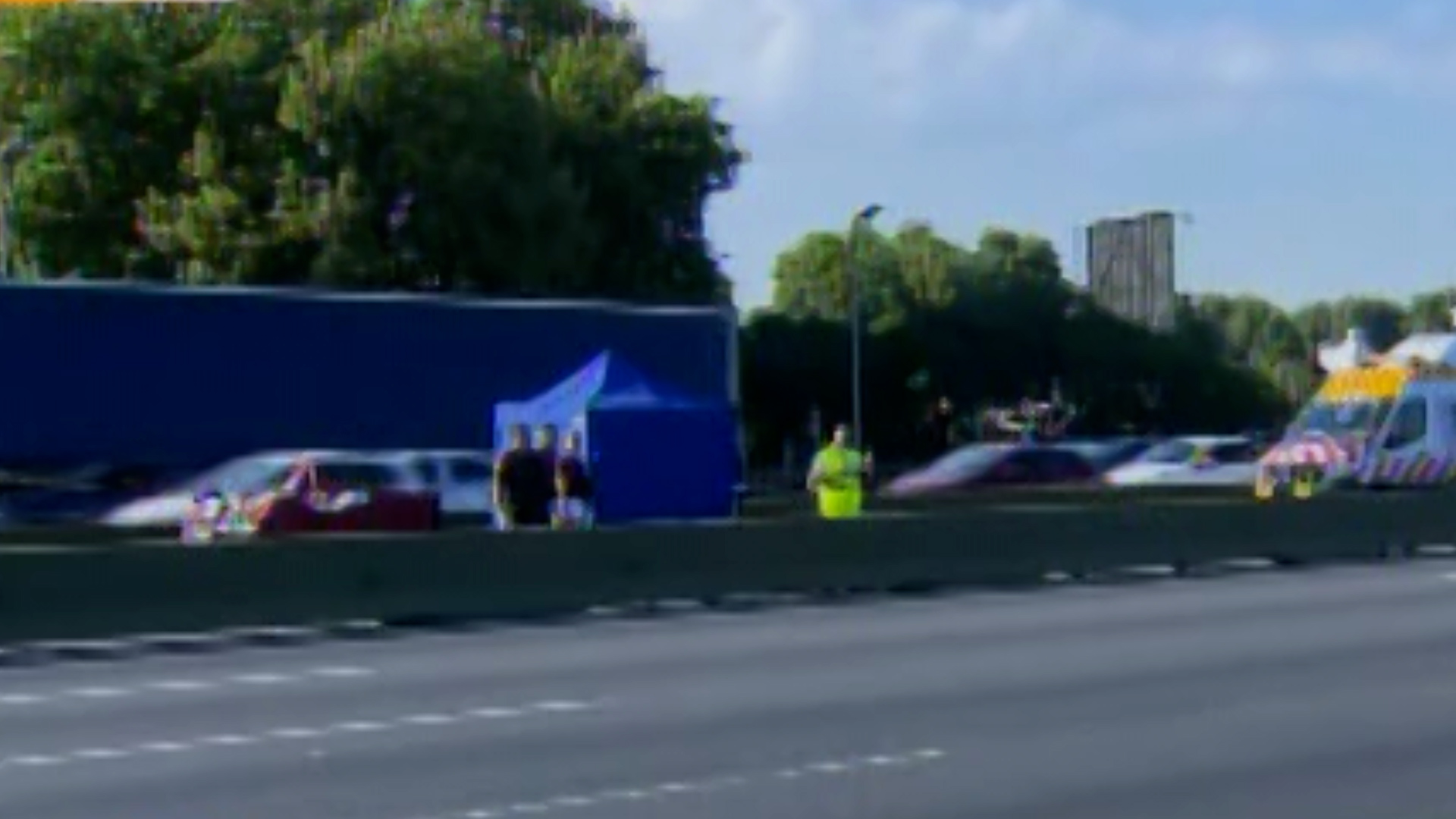 Dos personas murieron al ser atropelladas en el Metrobús de la autopista 25 de mayo.