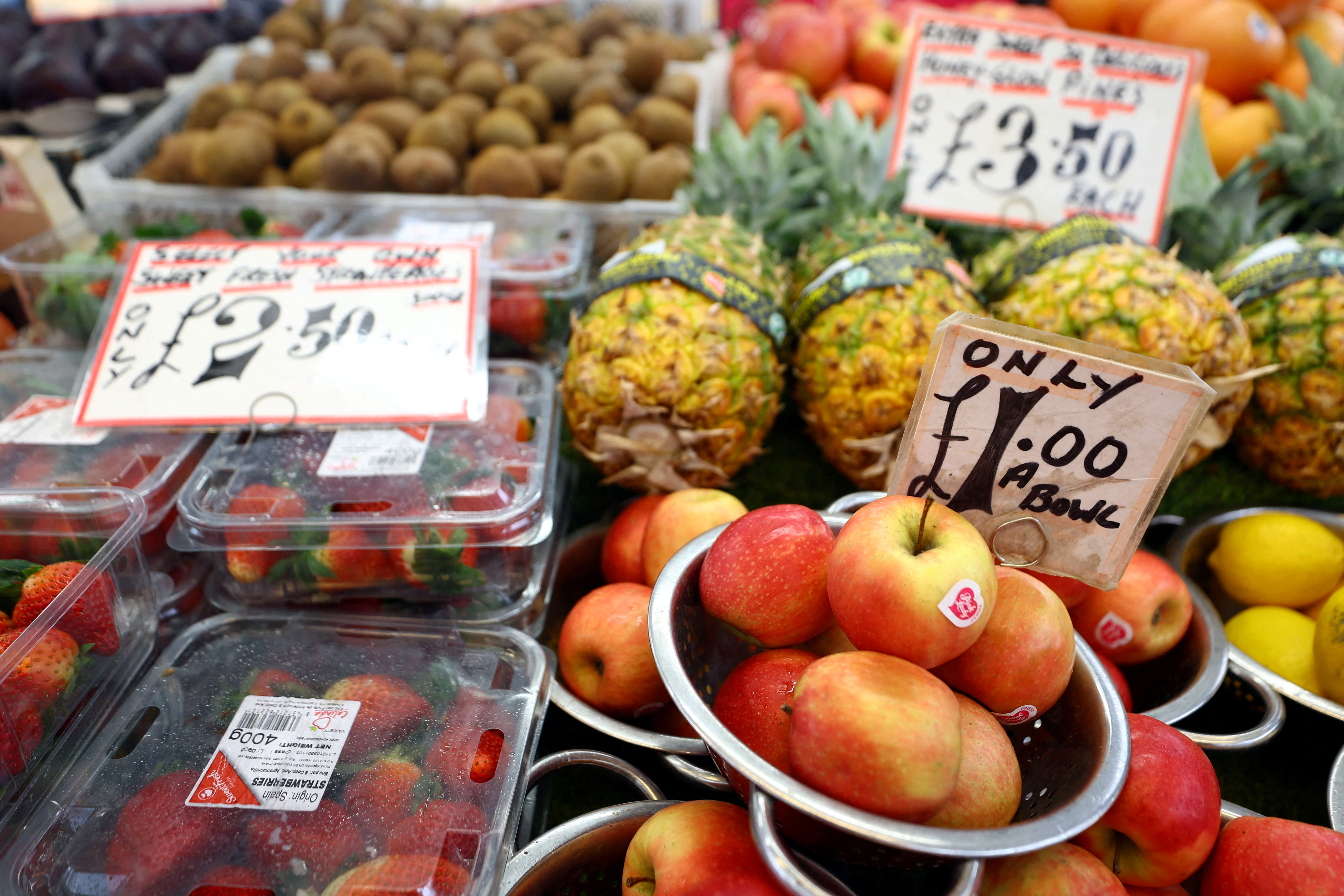 Los alimentos son el rubro con mayor aumento de precios (Reuters)