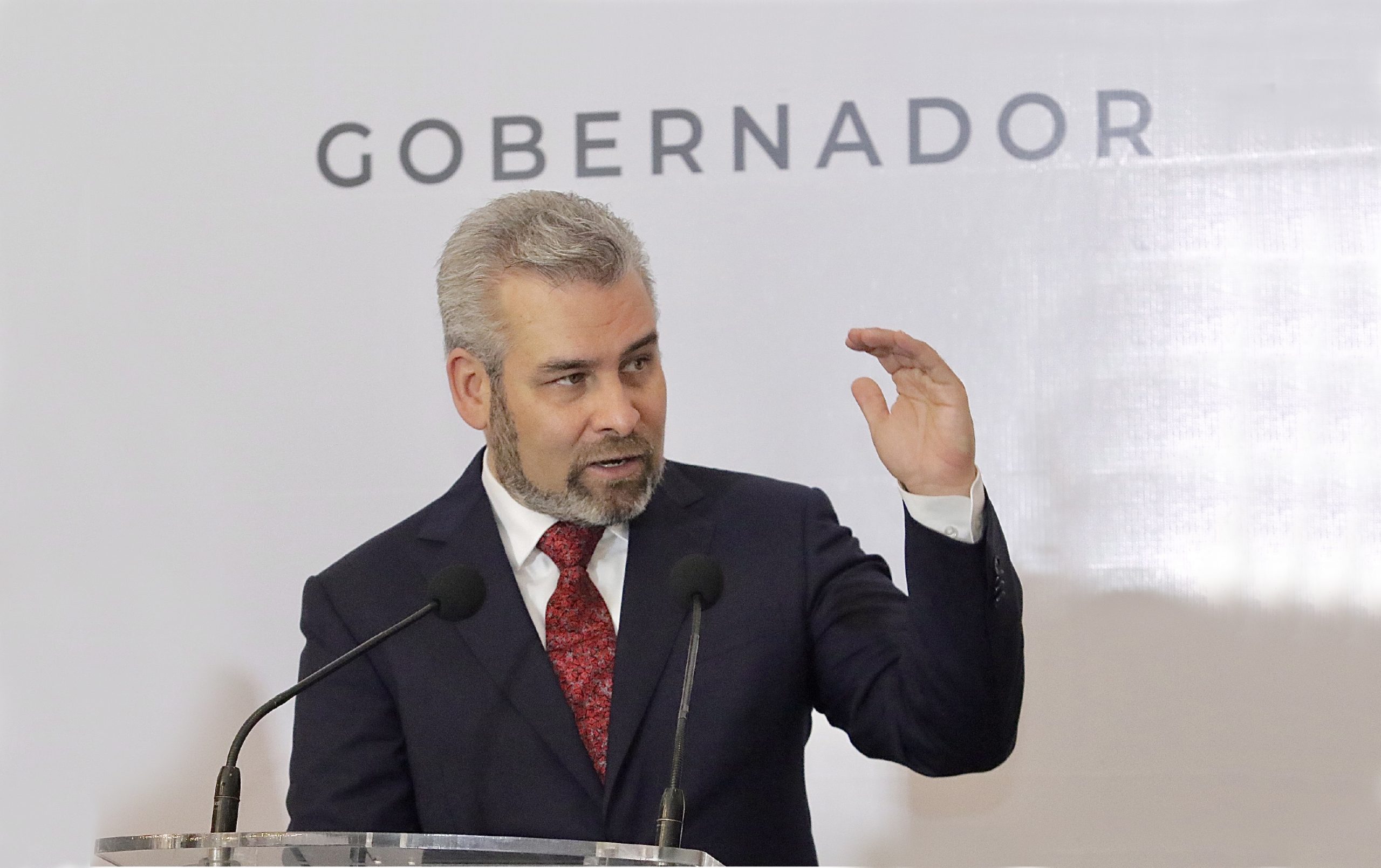Ramírez Bedolla rindió protesta como gobernador de Michoacán