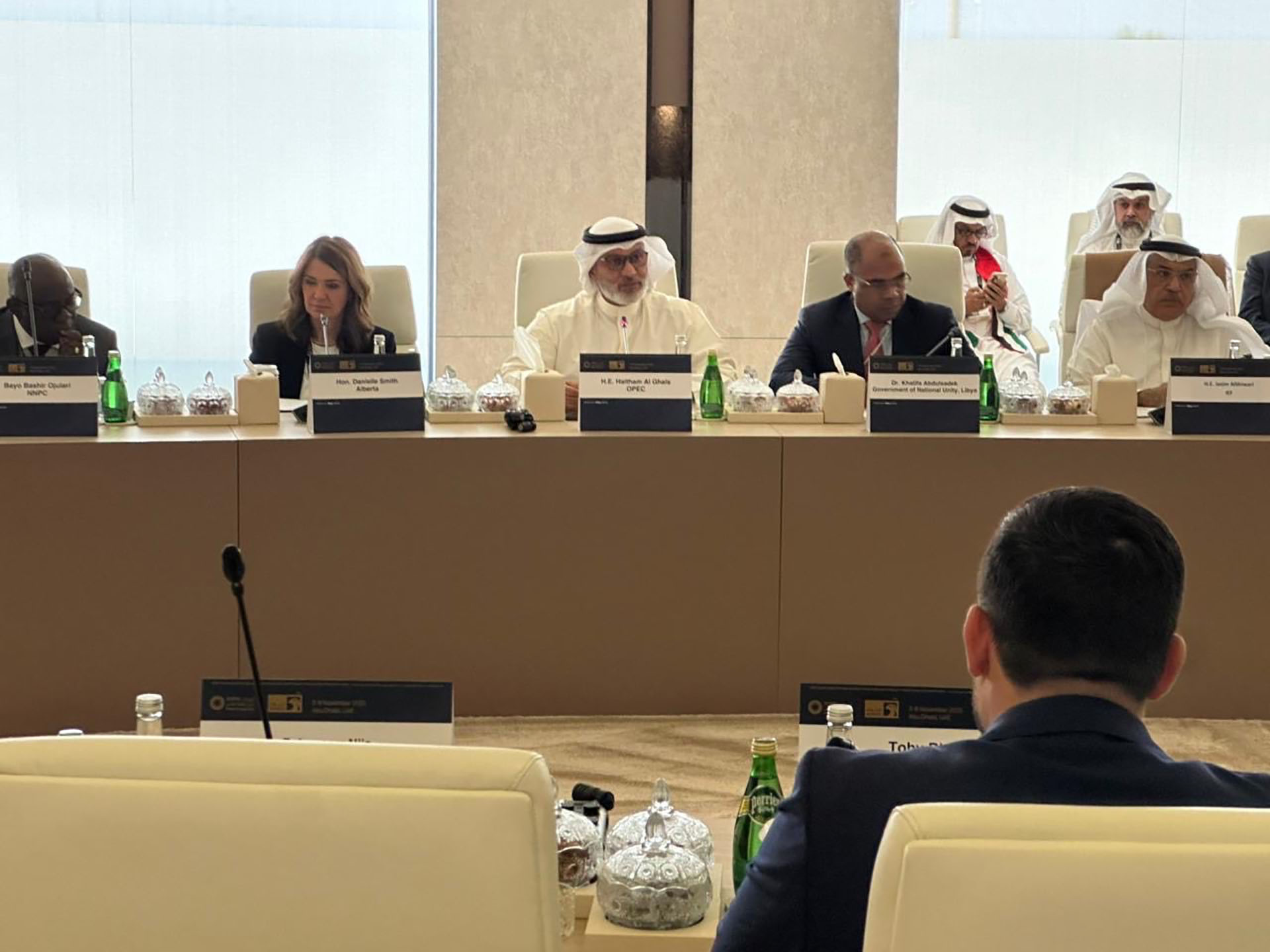 El presidente de YPF participó de un encuentro organizado por la OPEP: demanda mundial de petróleo, IA y GNL argentino