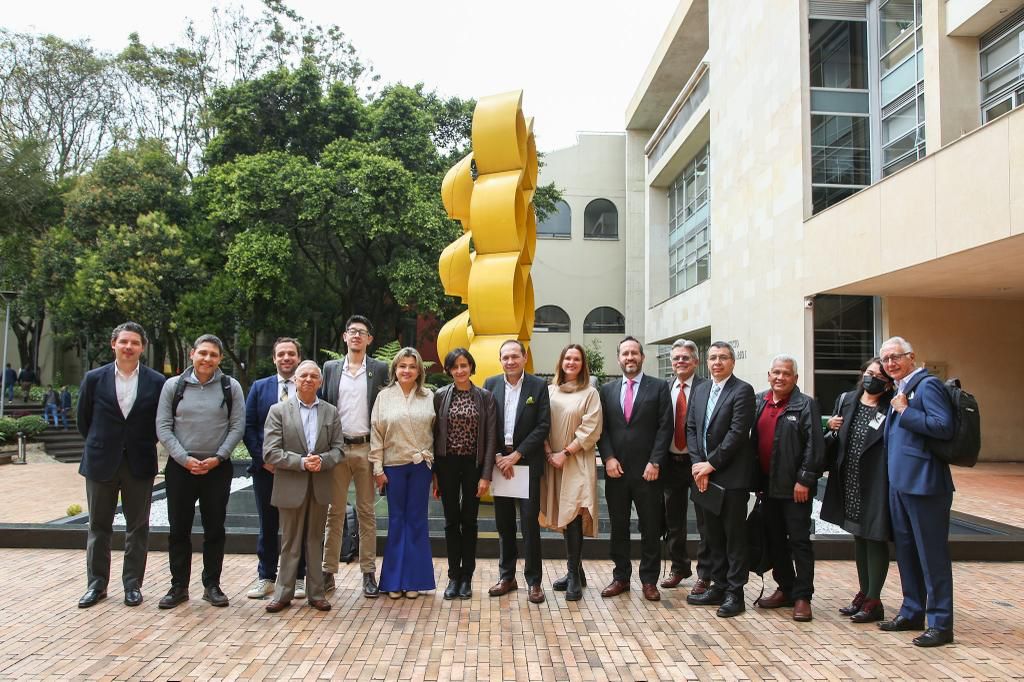 Instalación de comisión de empalme de la Alcaldía de Bogotá con el gobierno Petro. FOTO: ALCALDÍA DE BOGOTÁ