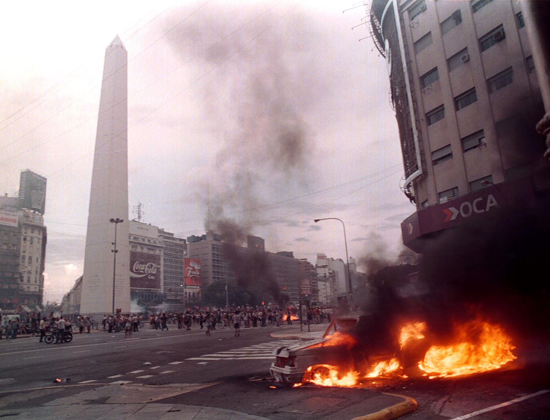 Conocidos como "Cacerolazo" o "Argentinazo", los disturbios de diciembre de 2001 son la crisis social, política y económica más importante de las últimas décadas en Argentina.