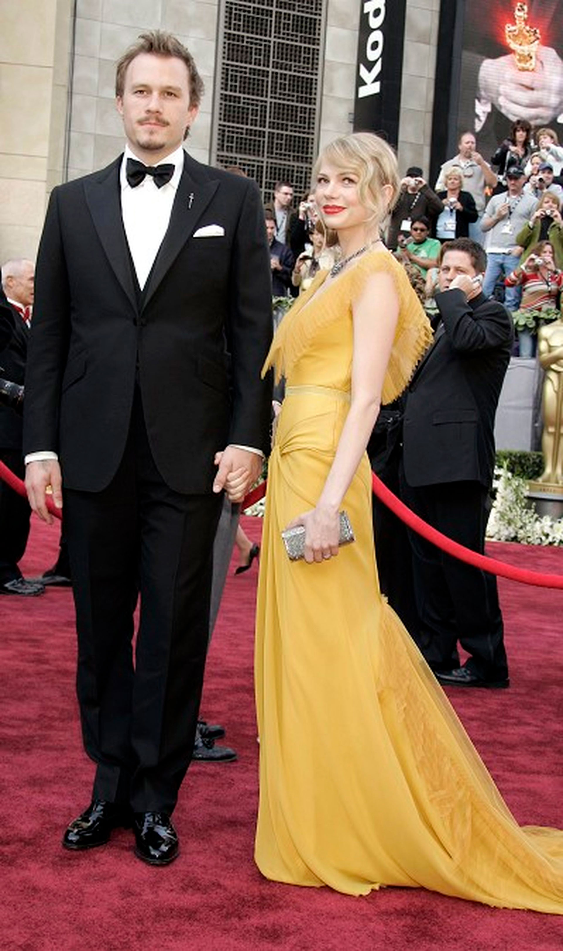 Heath obtuvo su primera nominación al Oscar con Secreto a la Montaña de Ang Lee. Acá en la alfombra roja con Michelle Williams (AP Photo/Reed Saxon)