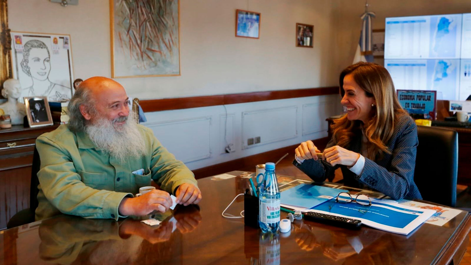 Victoria Tolosa Paz junto a Emilia Pérsico