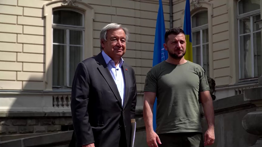 Zelensky al recibir a Antonio Guterres en Lviv