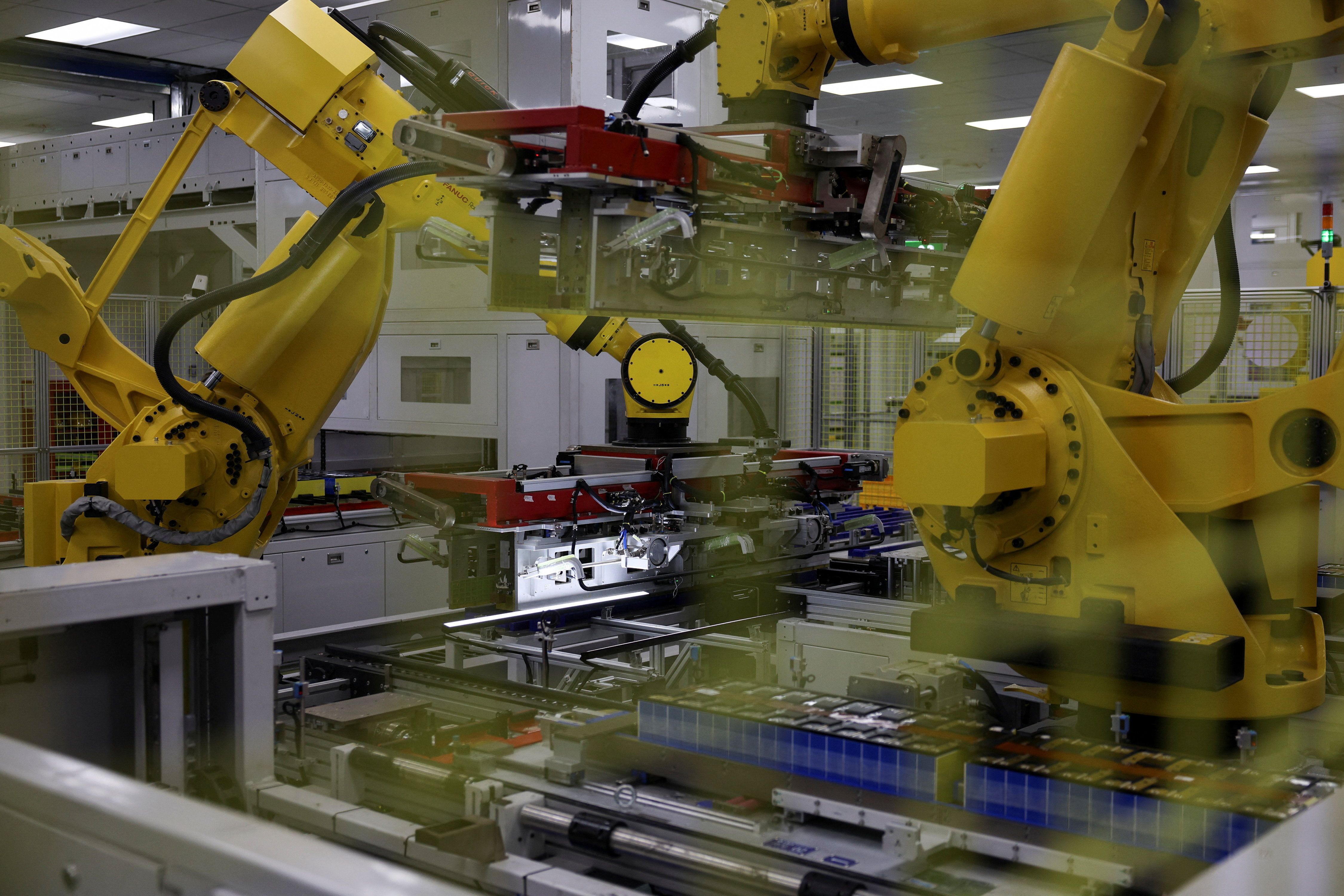 Otro mes de malos datos para la econom&iacute;a de China: menos producci&oacute;n y consumo pese a los intentos del r&eacute;gimen