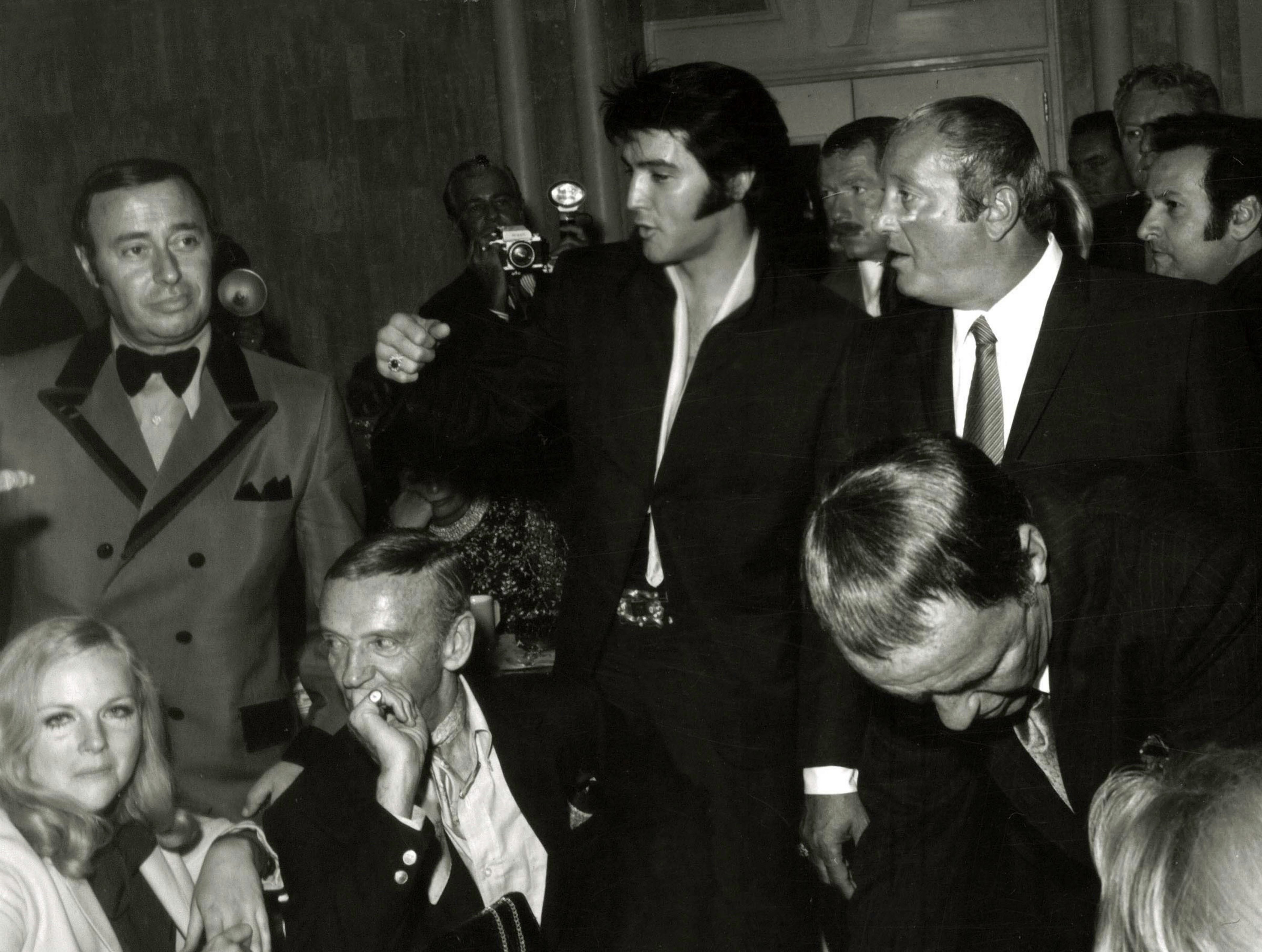 El solitario final de Elvis Presley: la caída en desgracia del ídolo popular que tomaba 14 medicamentos y pesaba 130 kilos - Infobae