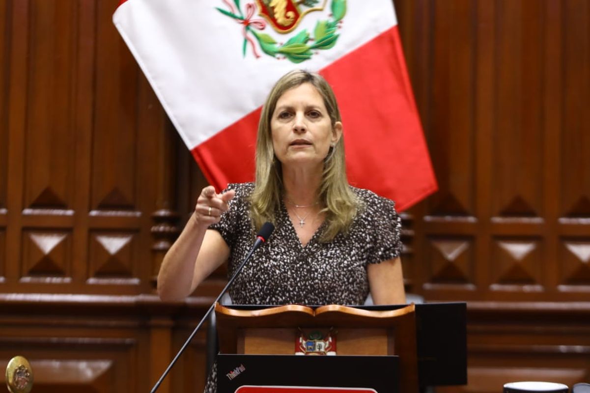 María Del Carmen Alva “estamos En Una Coyuntura Política Muy Difícil El País Está Paralizado