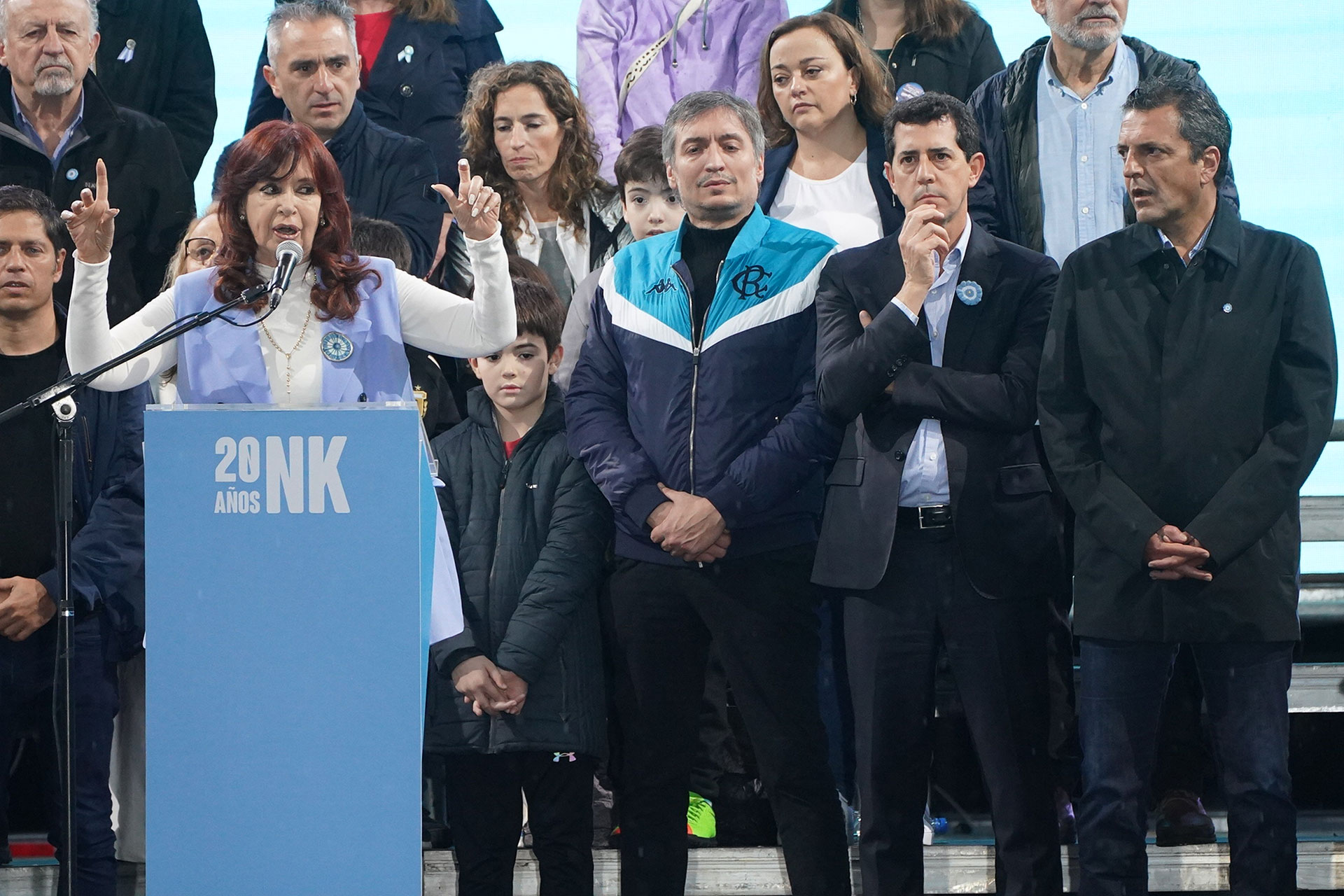 Cristina Kirchner durante el acto del jueves en Plaza de Mayo. A su izquierda se ve a Máximo Kirchner, Eduardo de Pedro y Sergio Massa. Según López Murphy, se trató de un discurso "nostálgico"
Foto: Franco Fafasuli