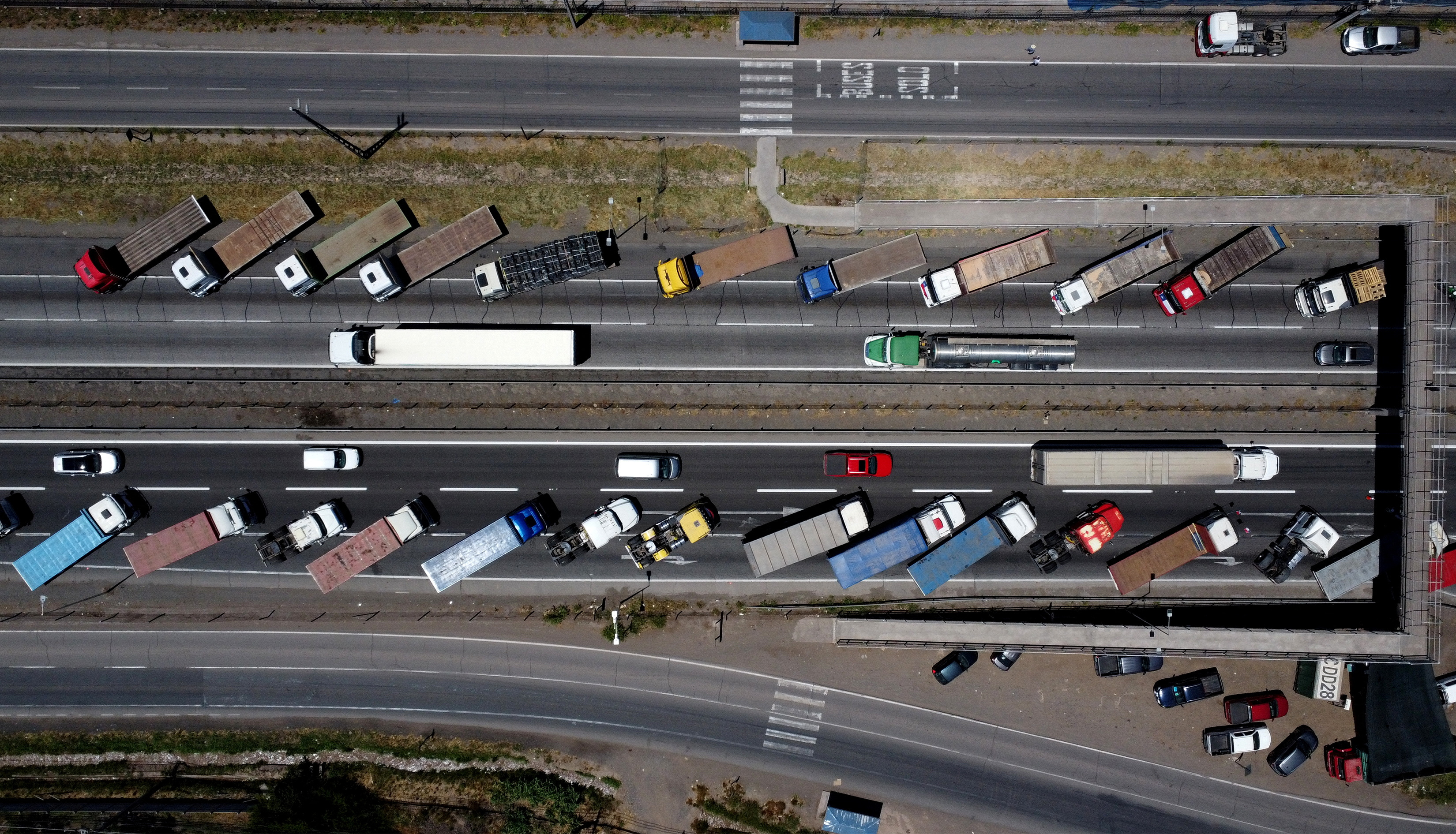 El conflicto con los camioneros se extiende desde hace una semana atrás. REUTERS/Ivan Alvarado