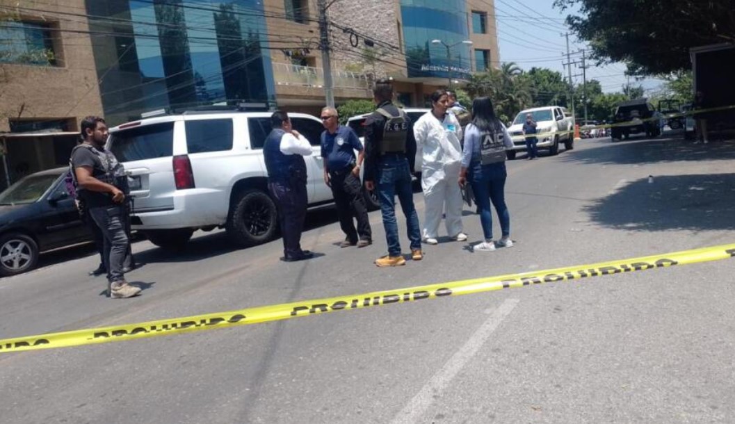 La zona en donde ocurrieron los hechos fue acordonada por autoridades estatales (TV Azteca)