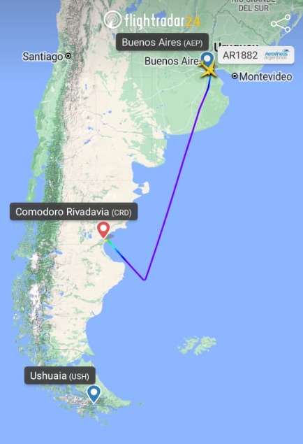 El avión, que se dirigía a Ushuaia, tuvo que aterrizar de emergencia en Comodoro Rivadavia
