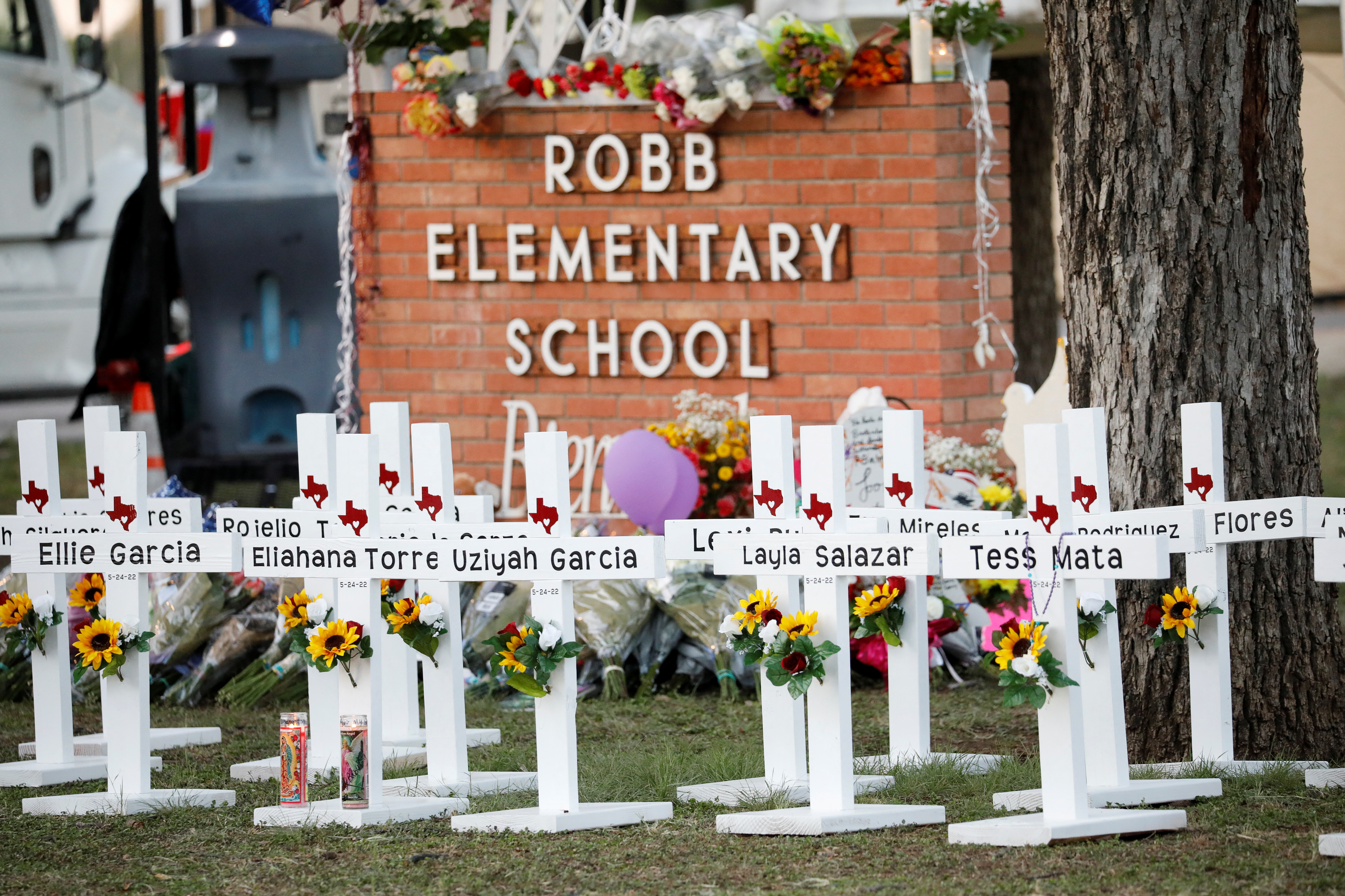 Escuela Robb Elementary, donde ocurrió la masacre de Texas (REUTERS/Marco Bello)