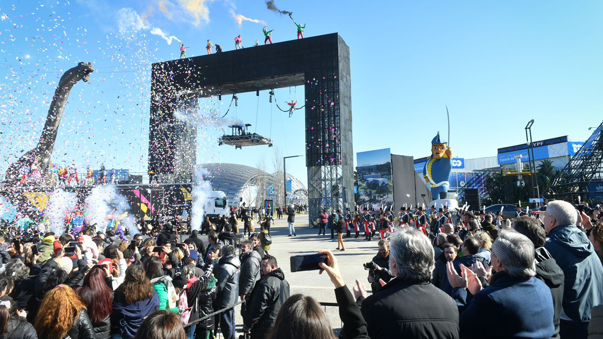 También estuvieron presentes el ministro de Educación, Jaime Perczyk; la ministra de las Mujeres, Géneros y Diversidad, Elizabeth Gómez Alcorta; y la secretaria de Legal y Técnica, Vilma Ibarra