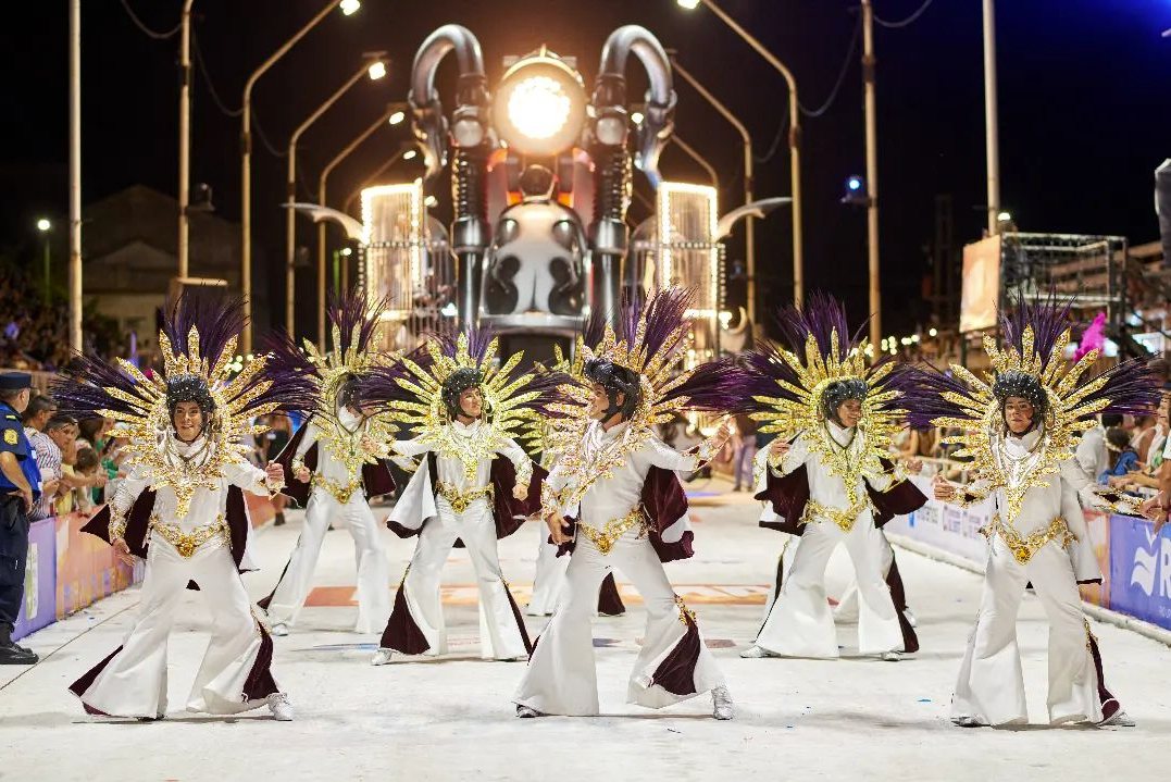 El llamado Carnaval del País, en Gualeguaychú, este año se extenderá hasta el 25 de febrero (Instagram de la comparsa O'Bahía)