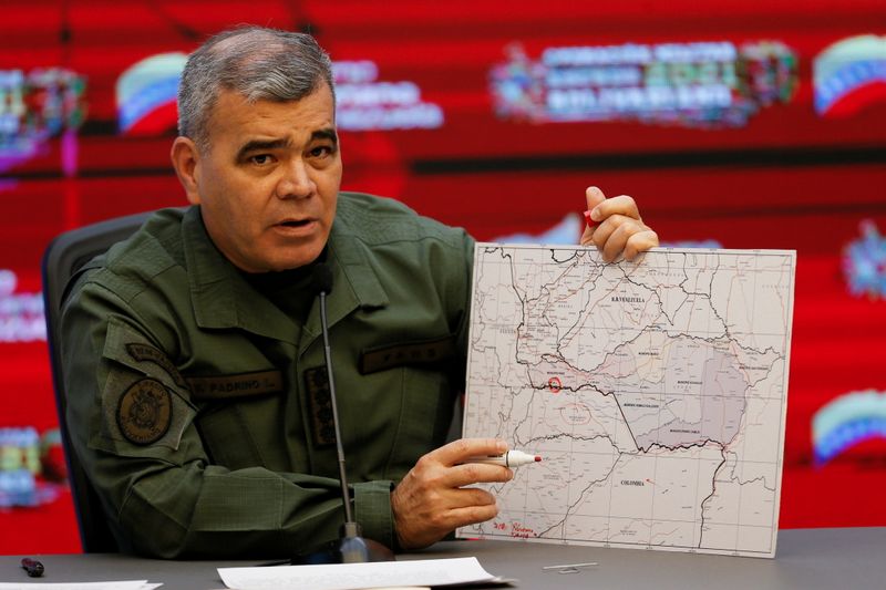 Tras días de silencio, Vladimir Padrino López admitió el secuestro de ocho militares venezolanos en Apure e informó que recibieron una prueba de vida