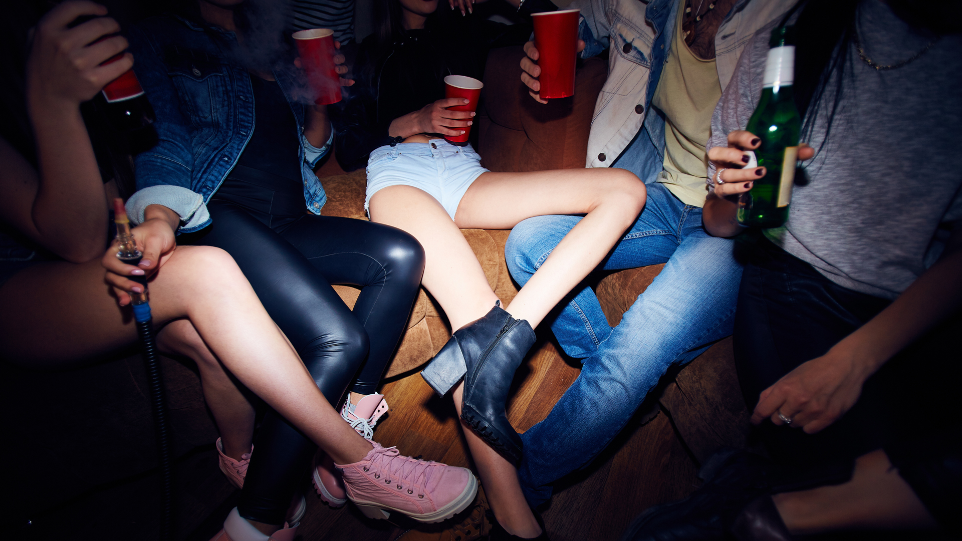 El Gobierno busca desalentar el consumo de alcohol entre los adolescentes