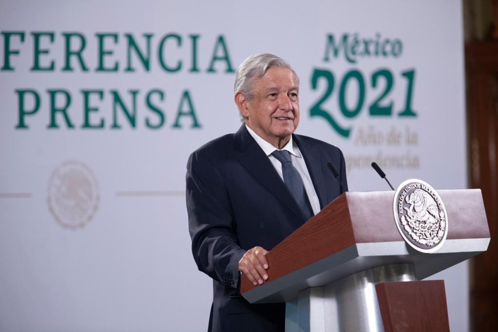López Obrador, ahora presidente de la República, fungía como Jede de Gobierno de la capital. Foto: Presidencia de México
