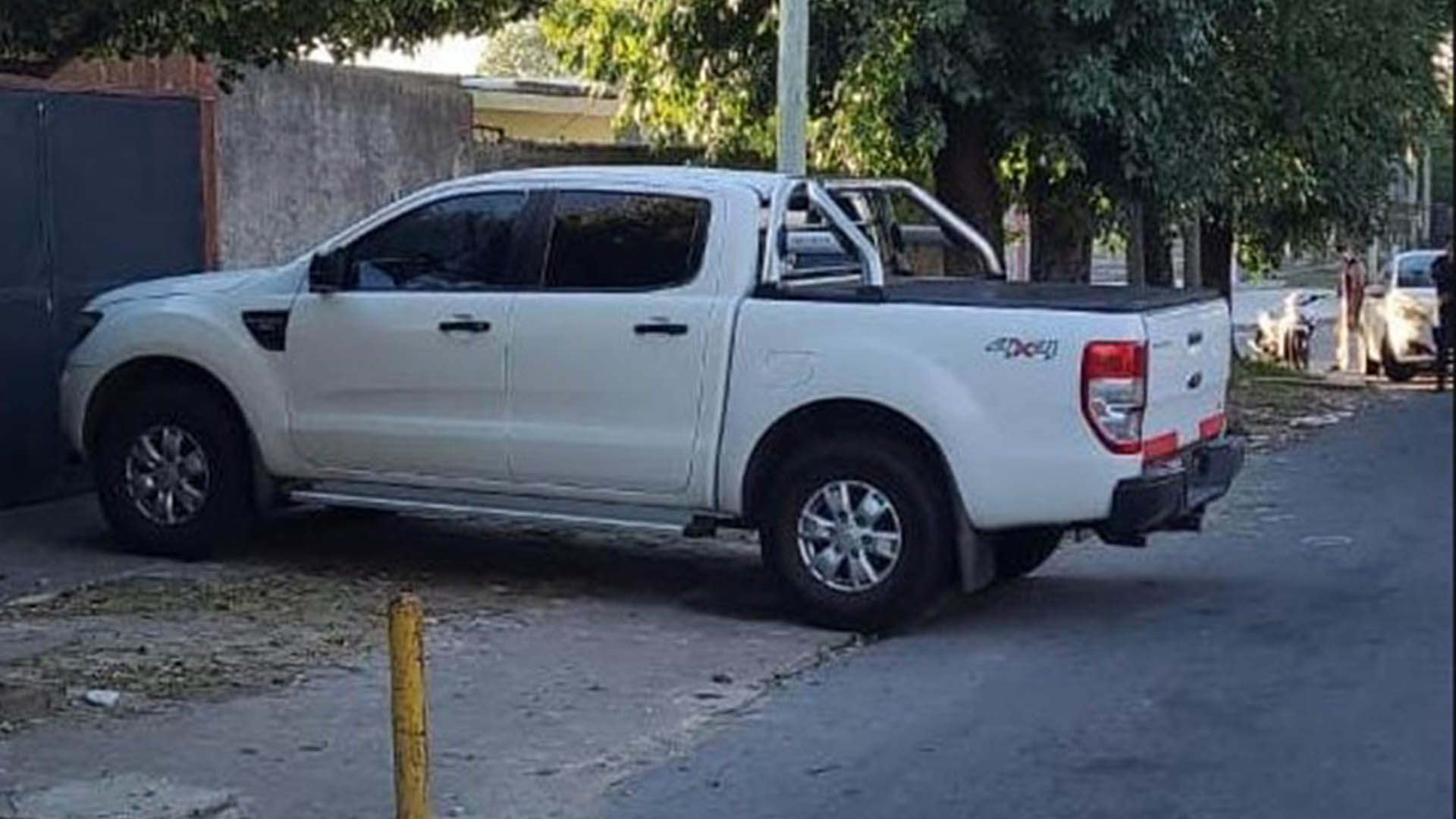 Motochorros asesinaron a un policía retirado en Berazategui para robarle la camioneta