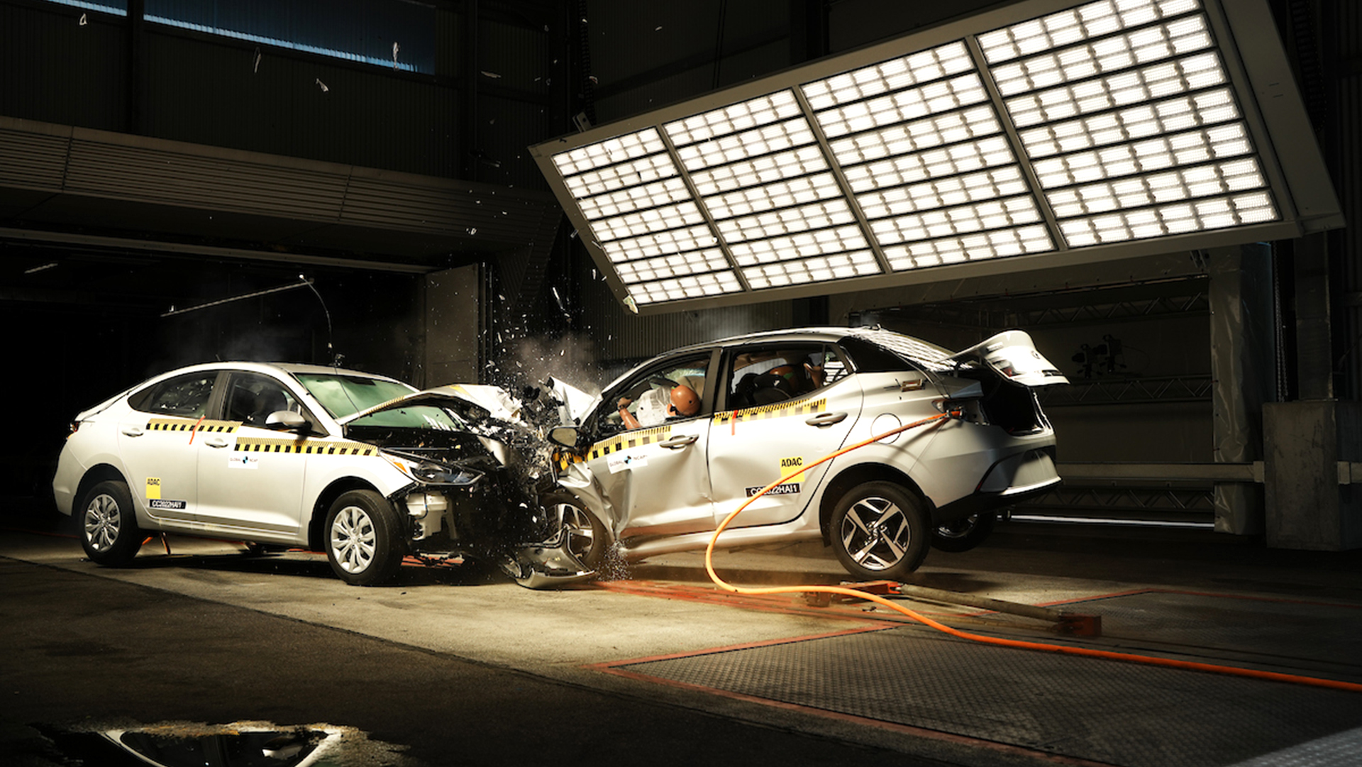 Auto contra auto: un crash test dejó en evidencia cuál es el estándar de seguridad del mercado latinoamericano