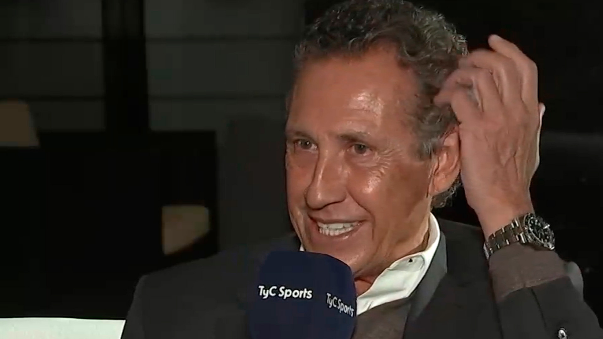 22 frases de Valdano: su gran arrepentimiento con Maradona, su insólito  problema con Bilardo y la “profecía” de Burruchaga en la final del 86 -  Infobae