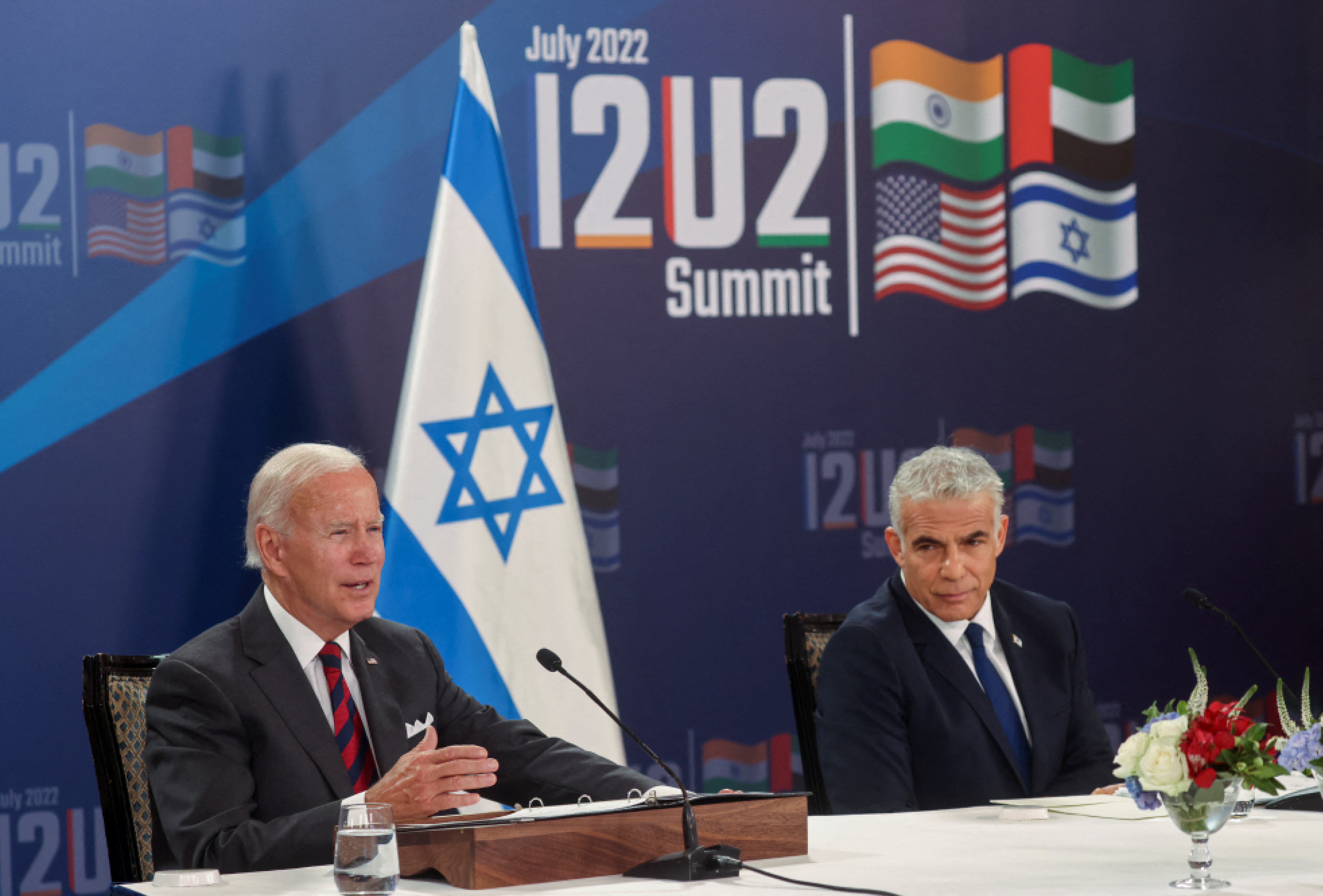 Biden junto a Yair Lapid (REUTERS/Evelyn Hockstein)