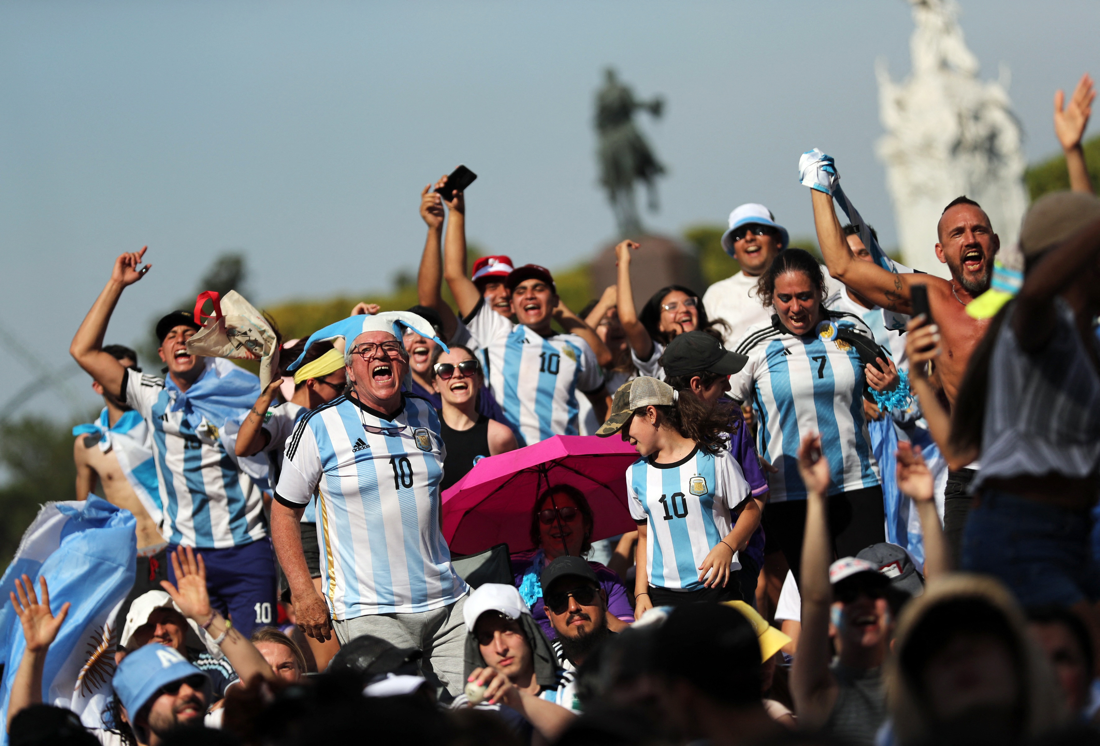 Desde Qatar a cualquier rincón de la Argentina, la Selección es un sentimiento transversal (REUTERS/Agustin Marcarian)