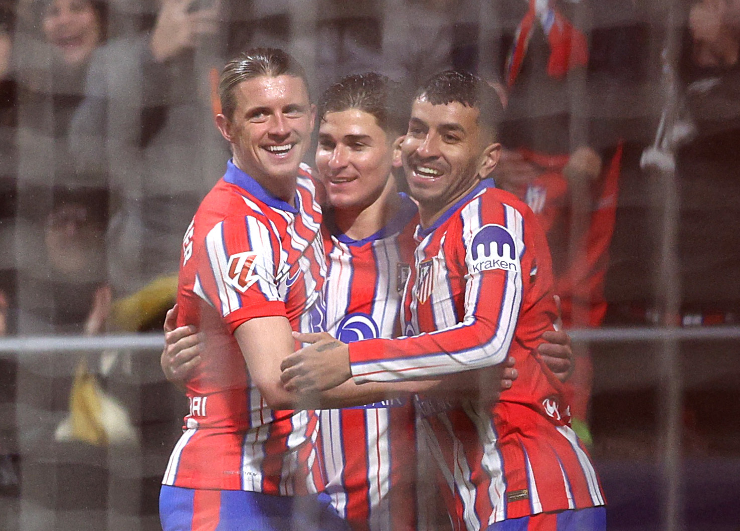 Julián Álvarez volvió a ser el héroe del Atlético de Madrid: marcó el gol del triunfo y su equipo trepó a la cima de La Liga