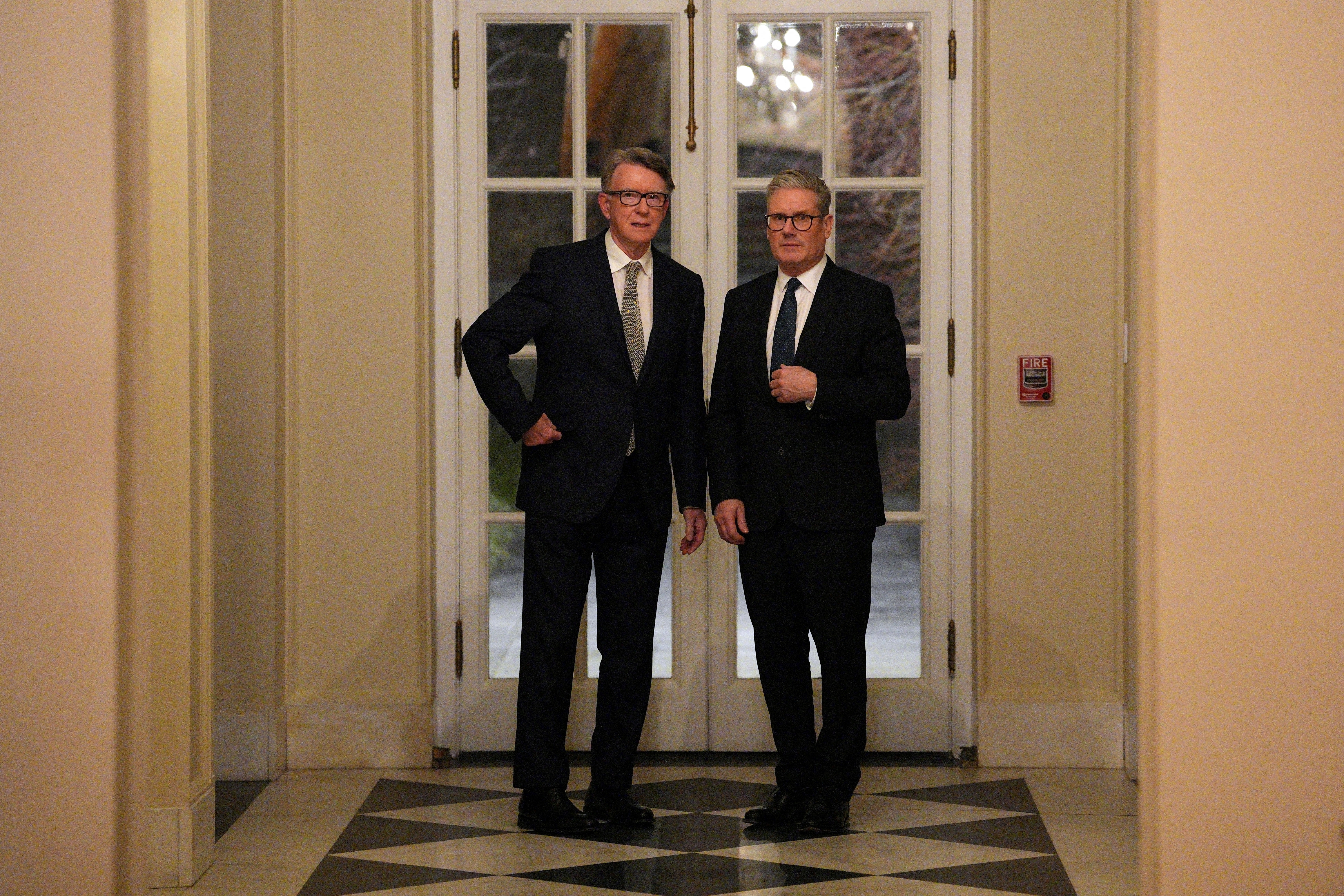 El gobierno brit&aacute;nico reconoci&oacute; que Mandelson fue embajador pese a no superar el control de seguridad de los servicios de inteligencia