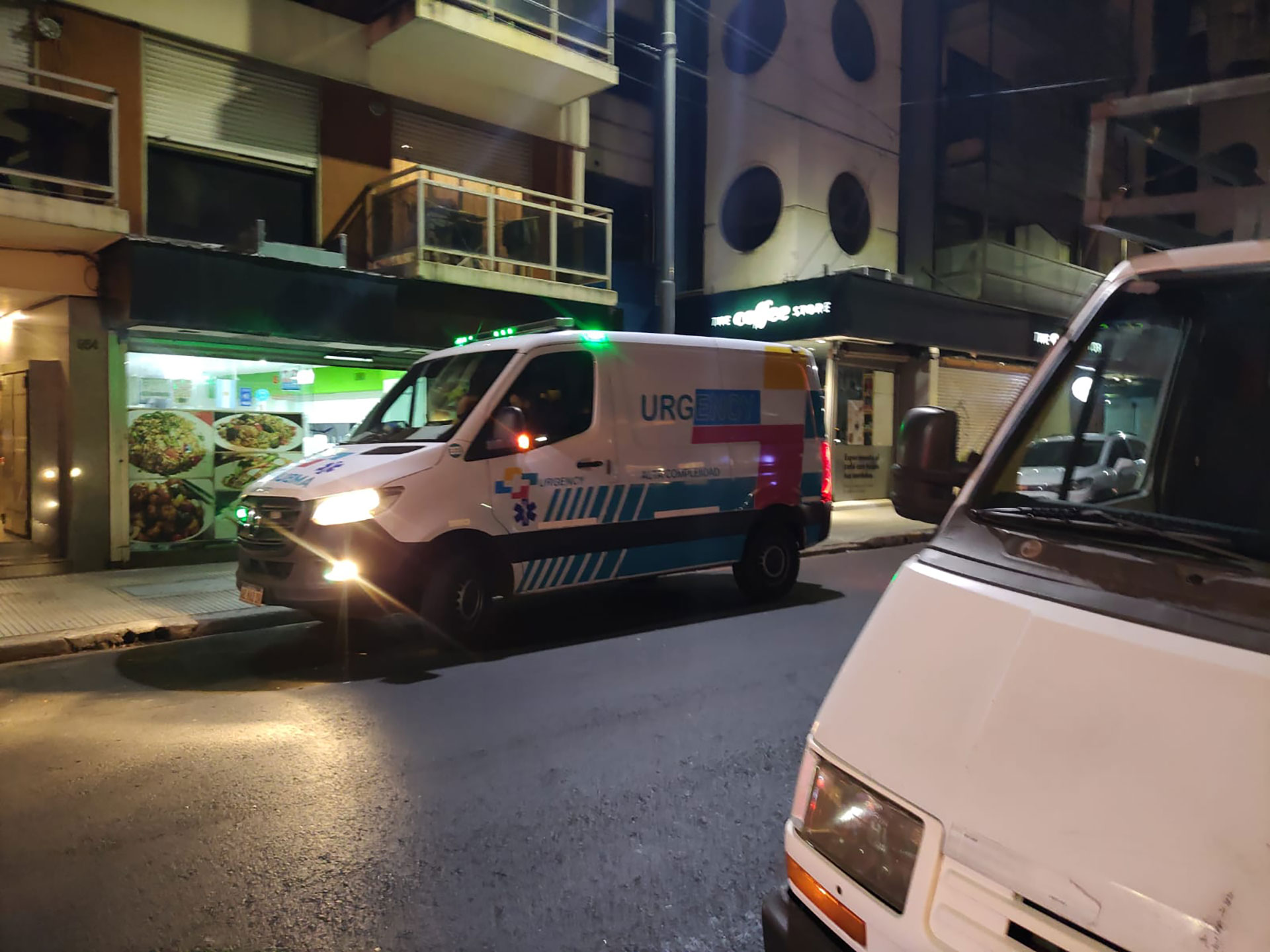 Una de las ambulancias de la empresa Urgency Dom, en donde trabajaba el falso médico