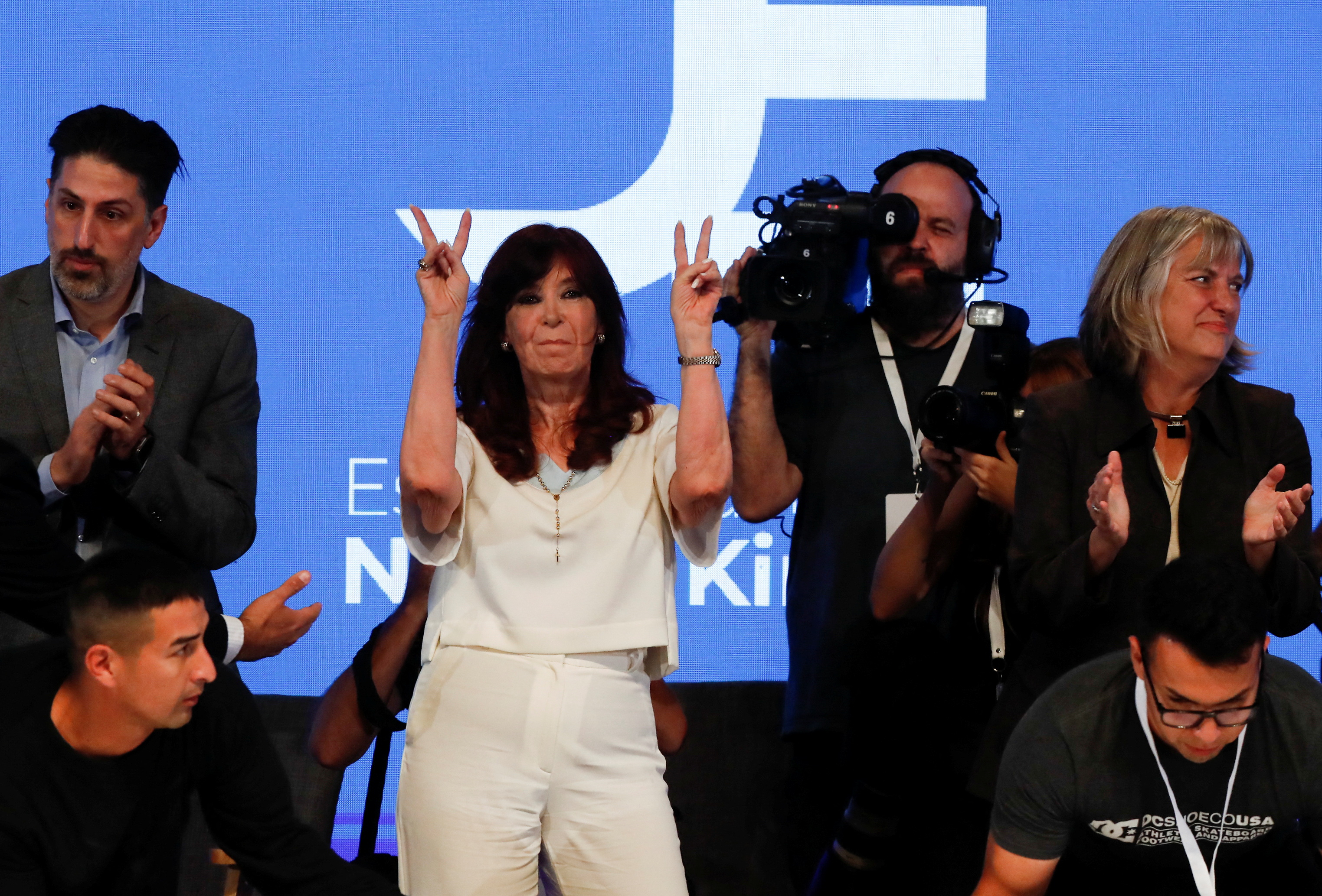 La vicepresidenta Cristina Kirchner en el Teatro Argentino (REUTERS)