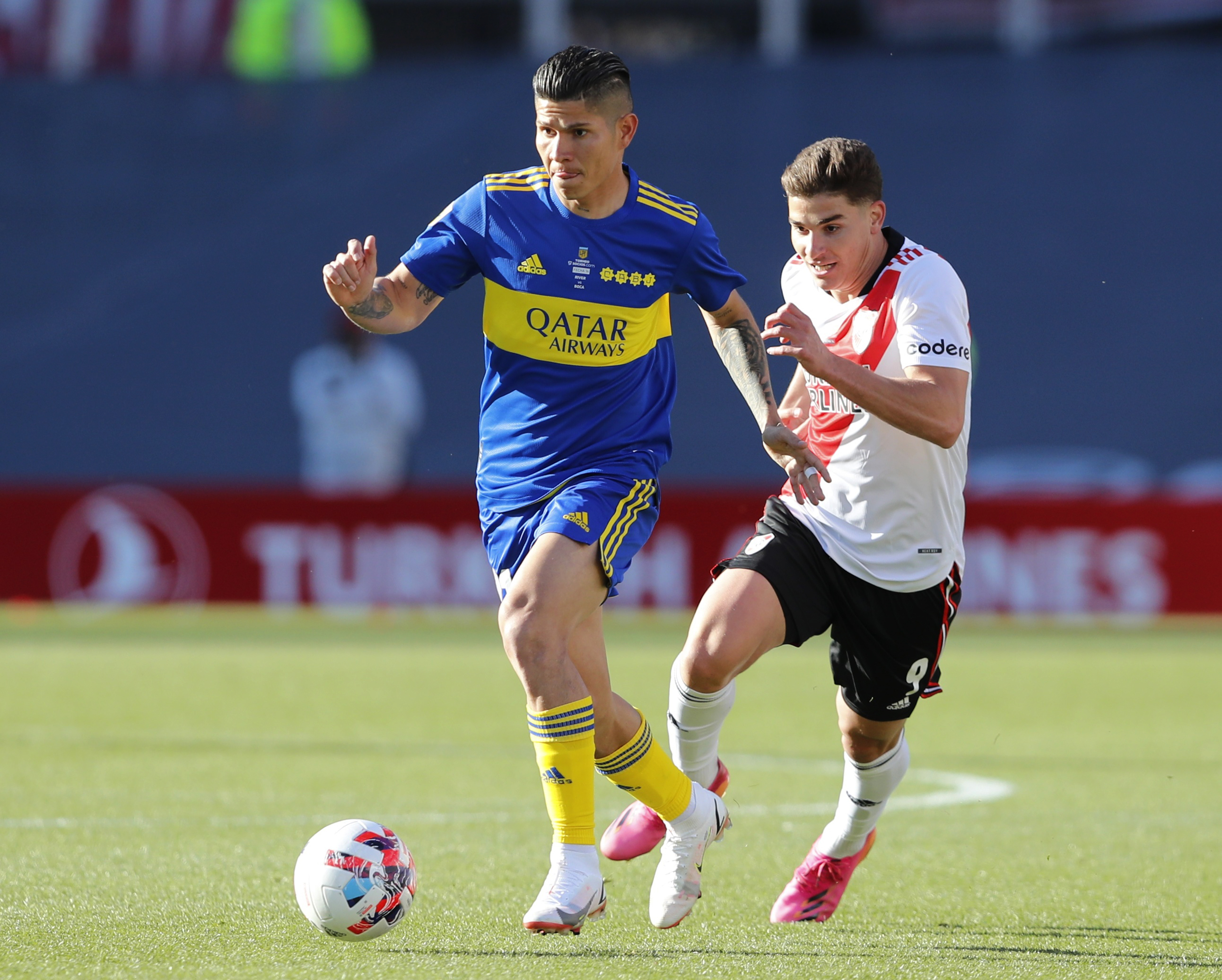 Un colombiano regresará de Europa a Boca Juniors: las directivas esperan su llegada