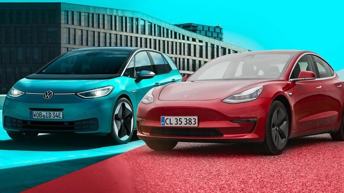 Autos de Volkswagen y Tesla. (foto: PuroMarketing)