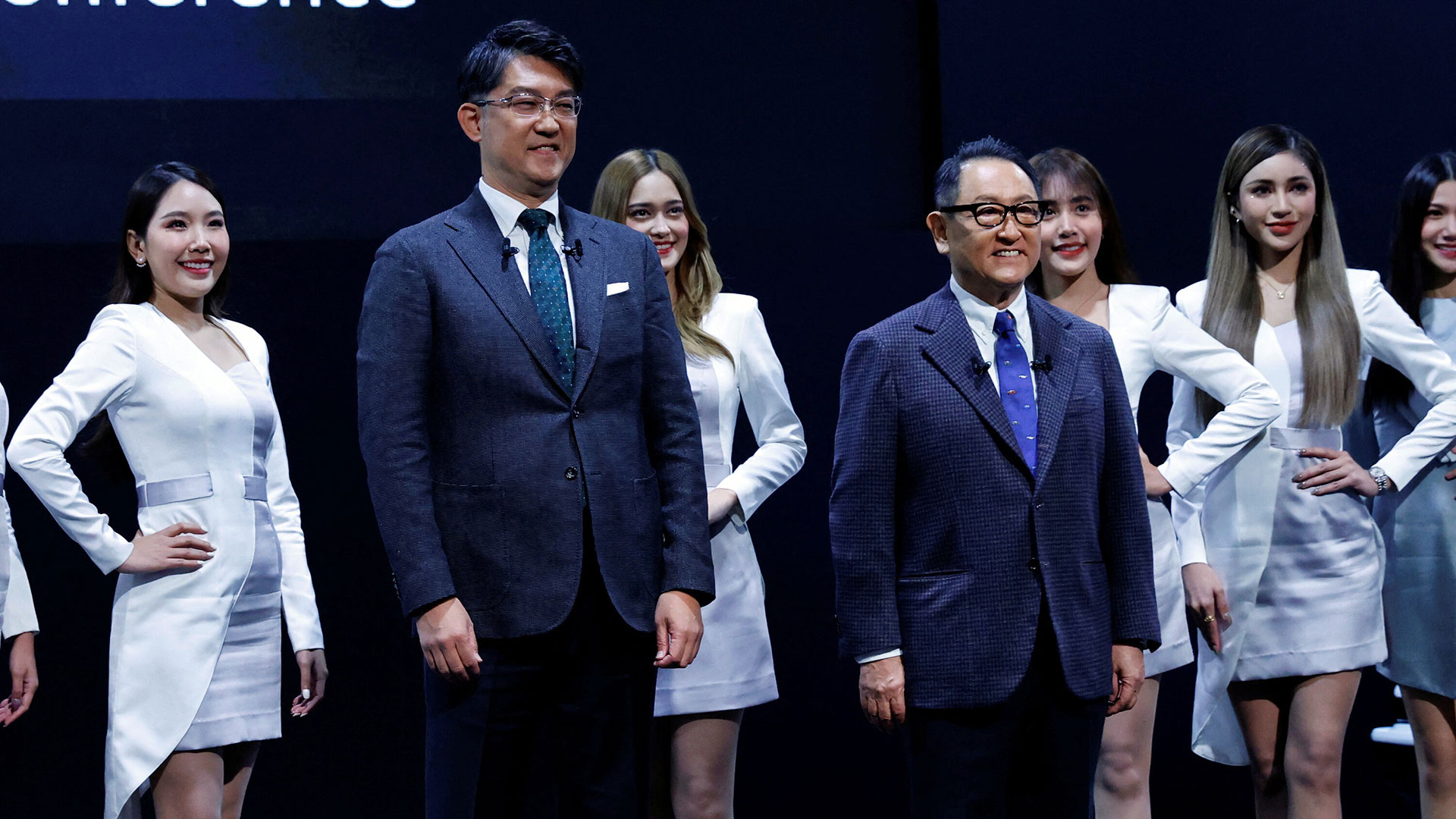 En lugar de Toyoda entrará Koji Sato, actual Director de Operaciones de Toyota, CEO internacional de Lexus y Director de Gazoo Racing