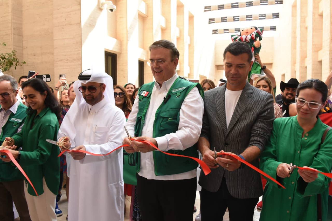 Marcelo Ebrard inaugurated Centro México in Qatar 2022. Foto: @m_ebrard