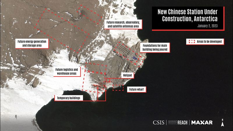 Foto satelital que muestra areas donde se está constryendo una base antártica china 
Ene 2, 2023.  Center for Strategic and International Studies (CSIS)/Hidden Reach/Maxar Technologies 2023/Handout via REUTERS