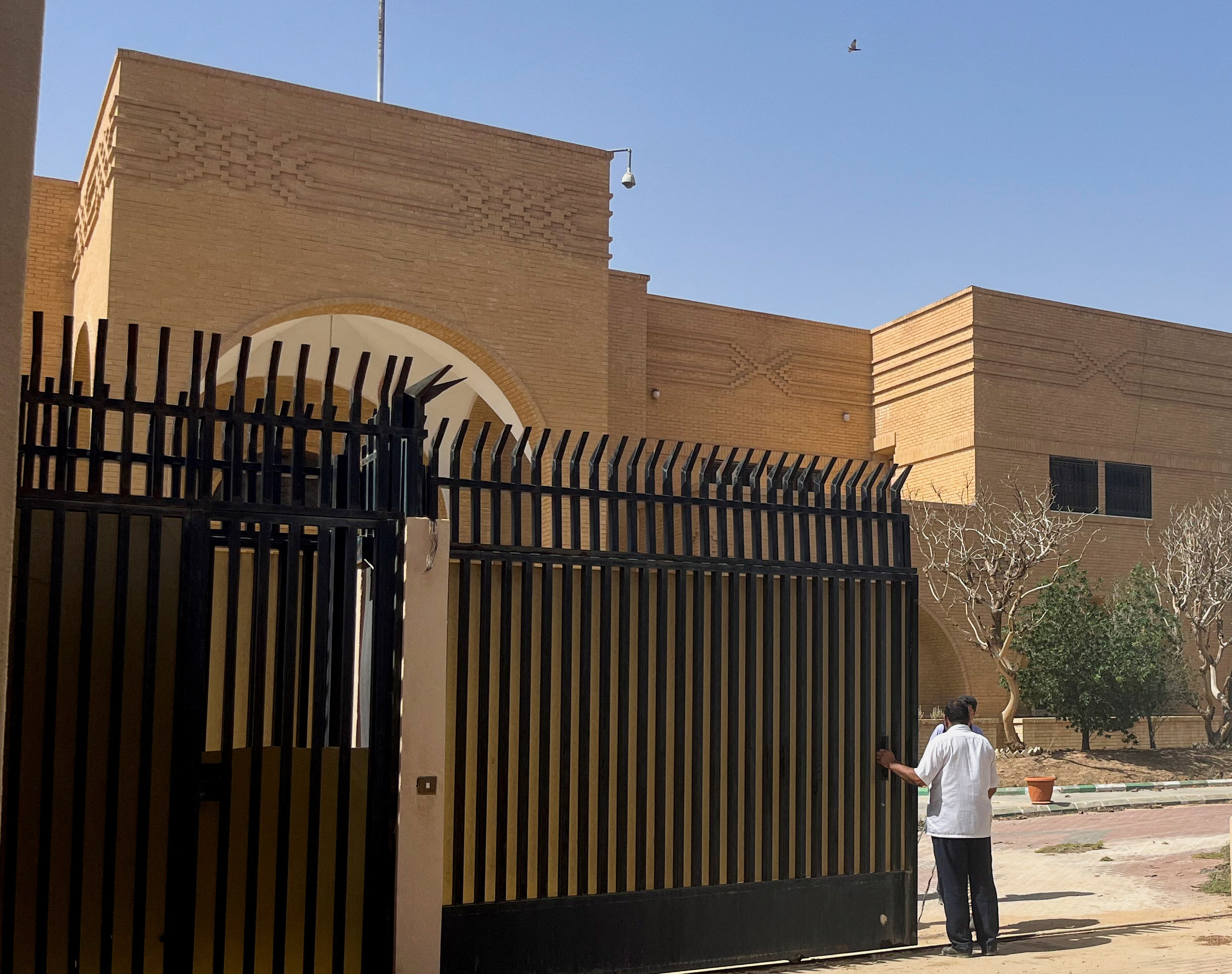 El régimen de Irán anunció que reabrirá mañana su embajada en Arabia Saudita