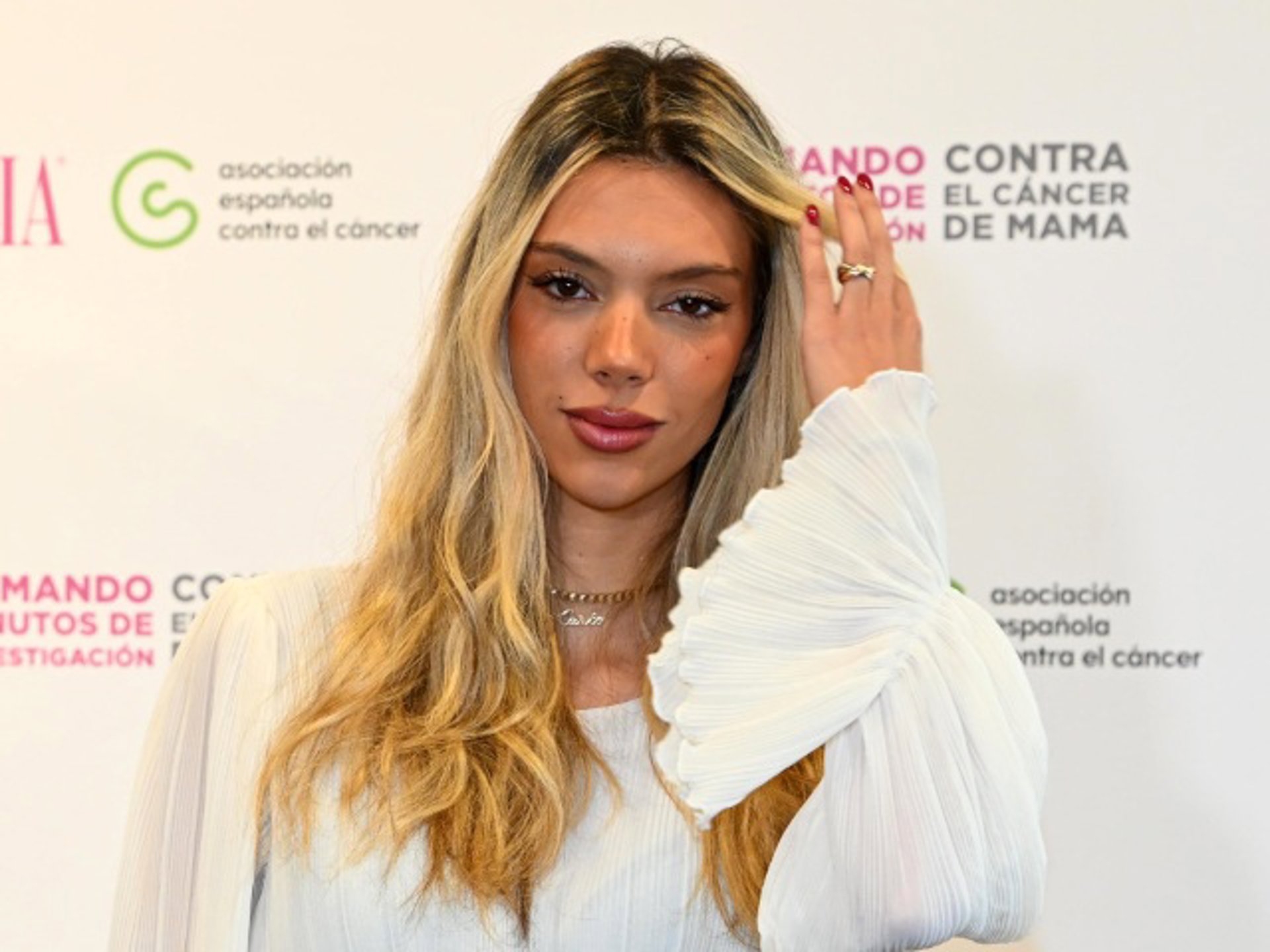 Alejandra Rubio vuelve a sorprender y se estrena como escritora... ¡Lanza  su primera novela! - Infobae