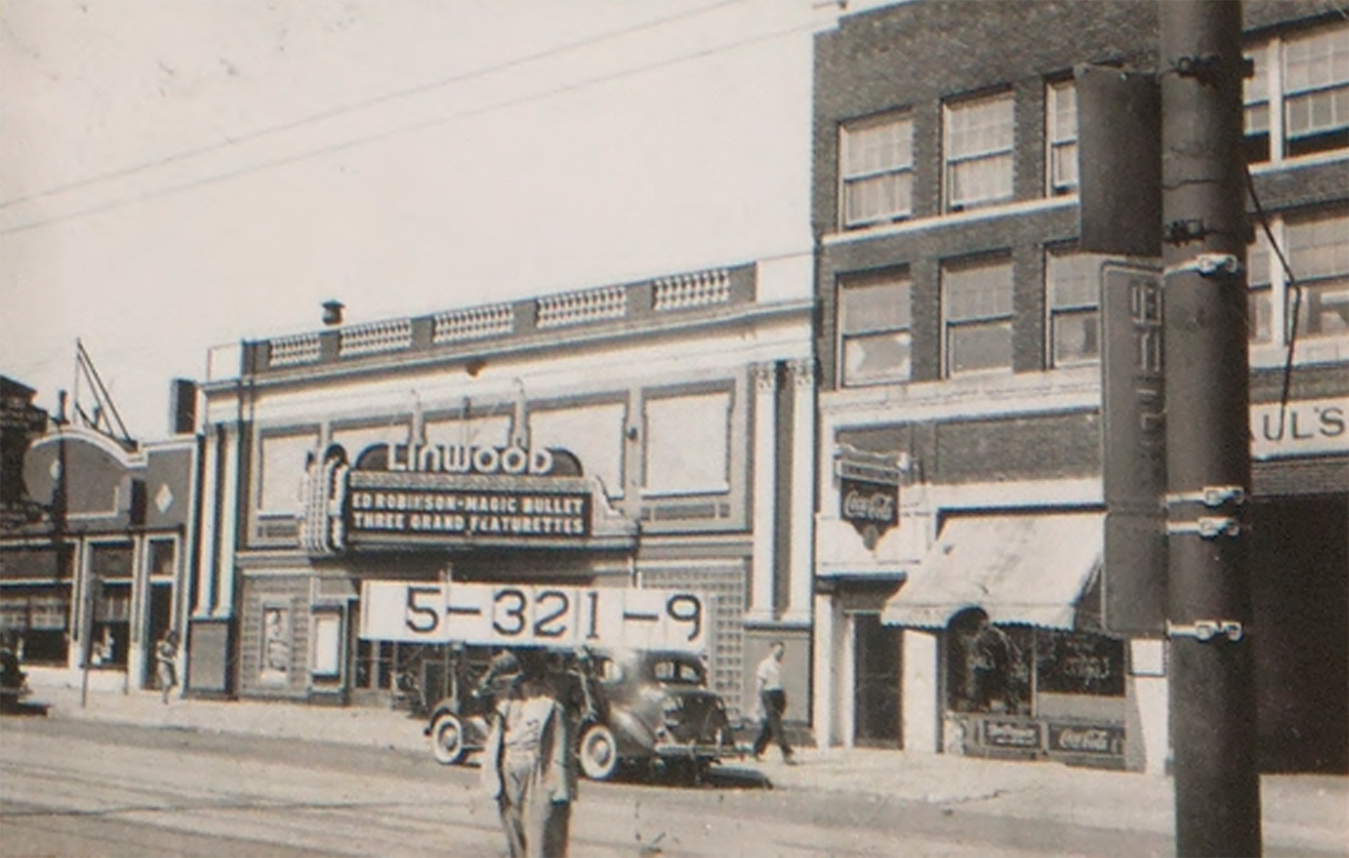 El Lingwood Theatre, ubicado en Kansas, Estados Unidos, fue el primer cine donde se comenzó a comer pochoclo durante las funciones, en la década del 30.