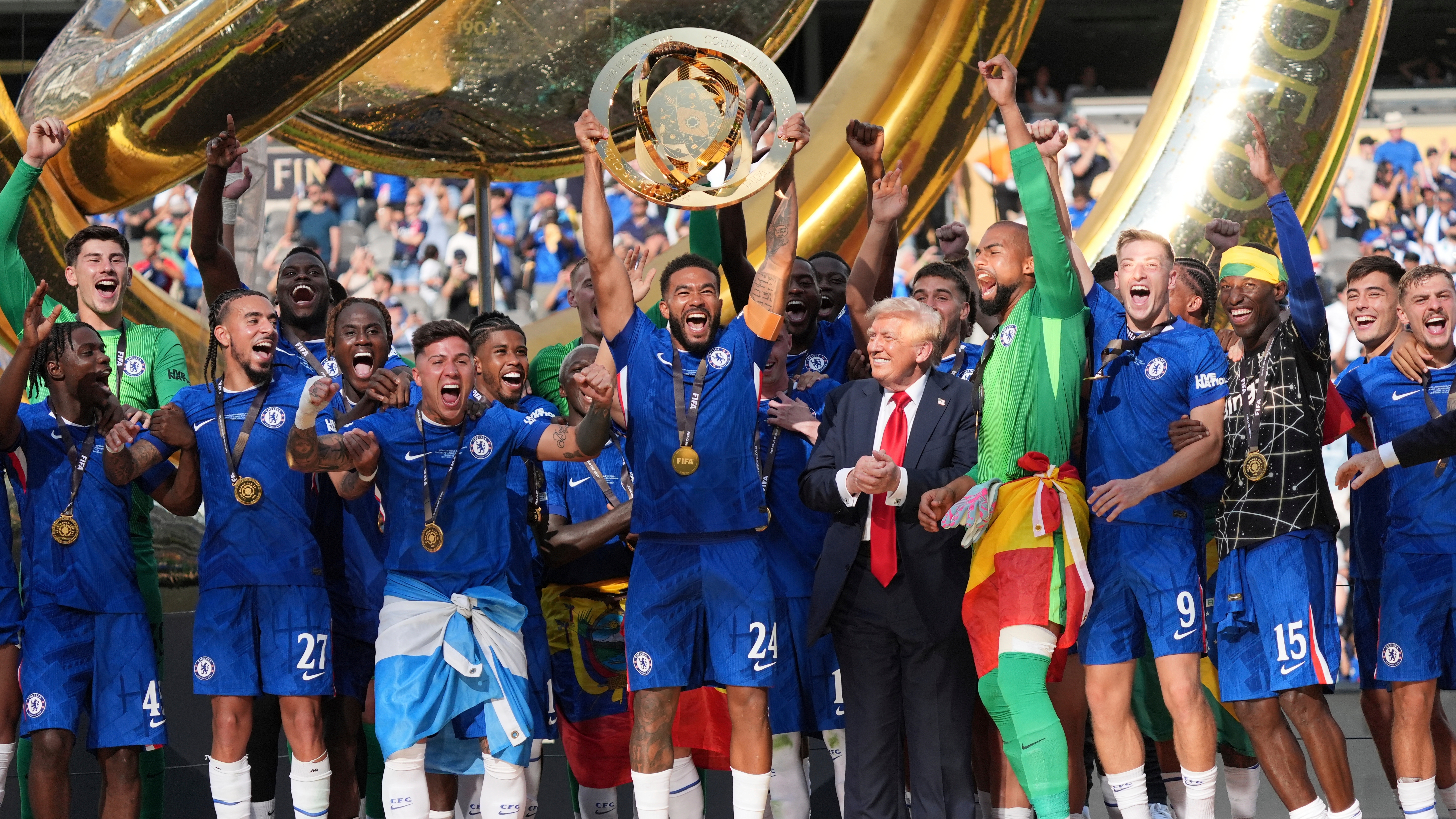 “Oligarca caballero”: Kelly Olmos recitó un himno peronista en medio del debate por la reforma laboral