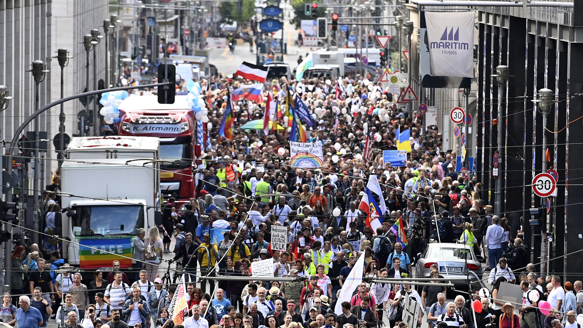 Unas 18.000 personas se congregaron al inicio de la marcha (John MACDOUGALL / AFP)