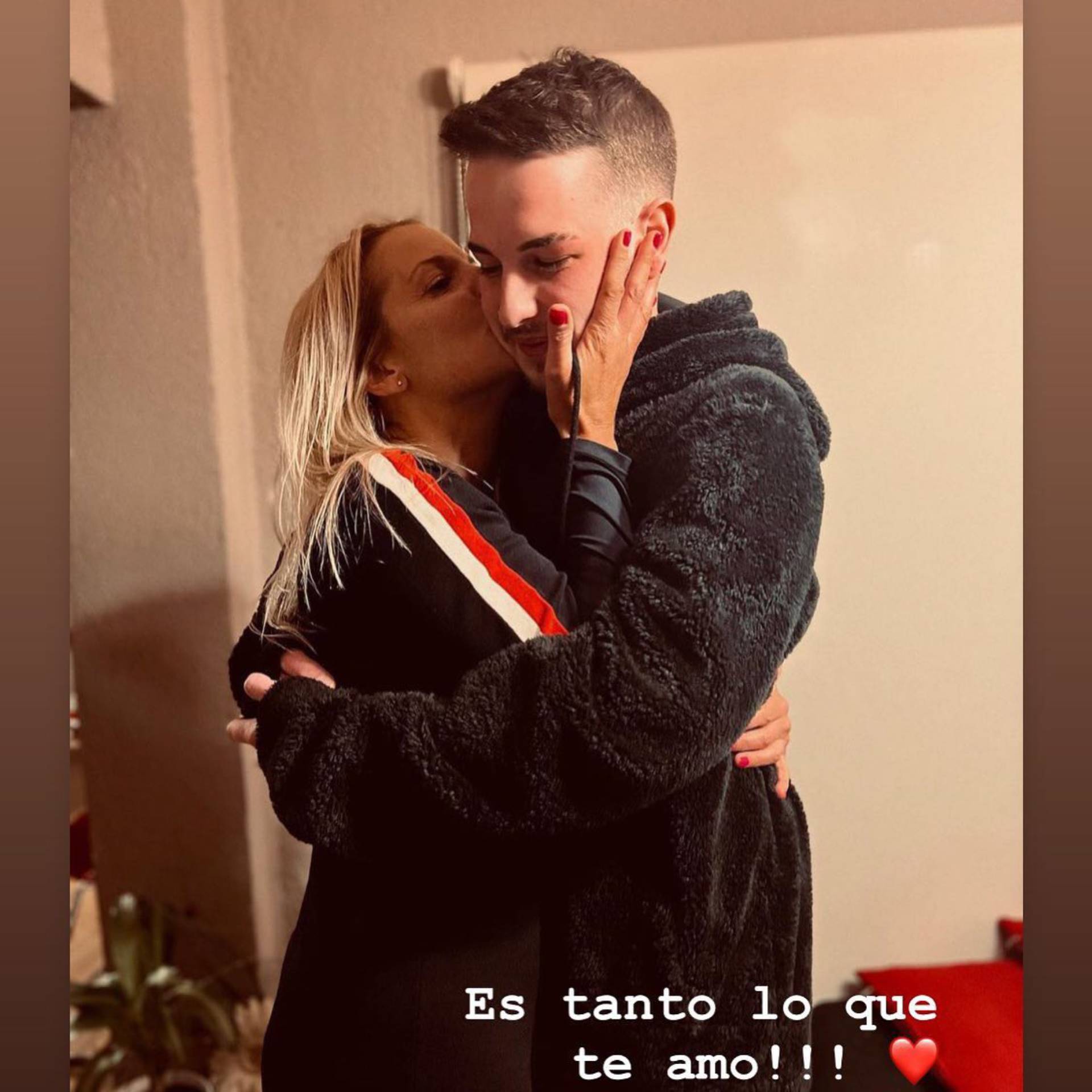 Carina Zampini y su hijo Manuel