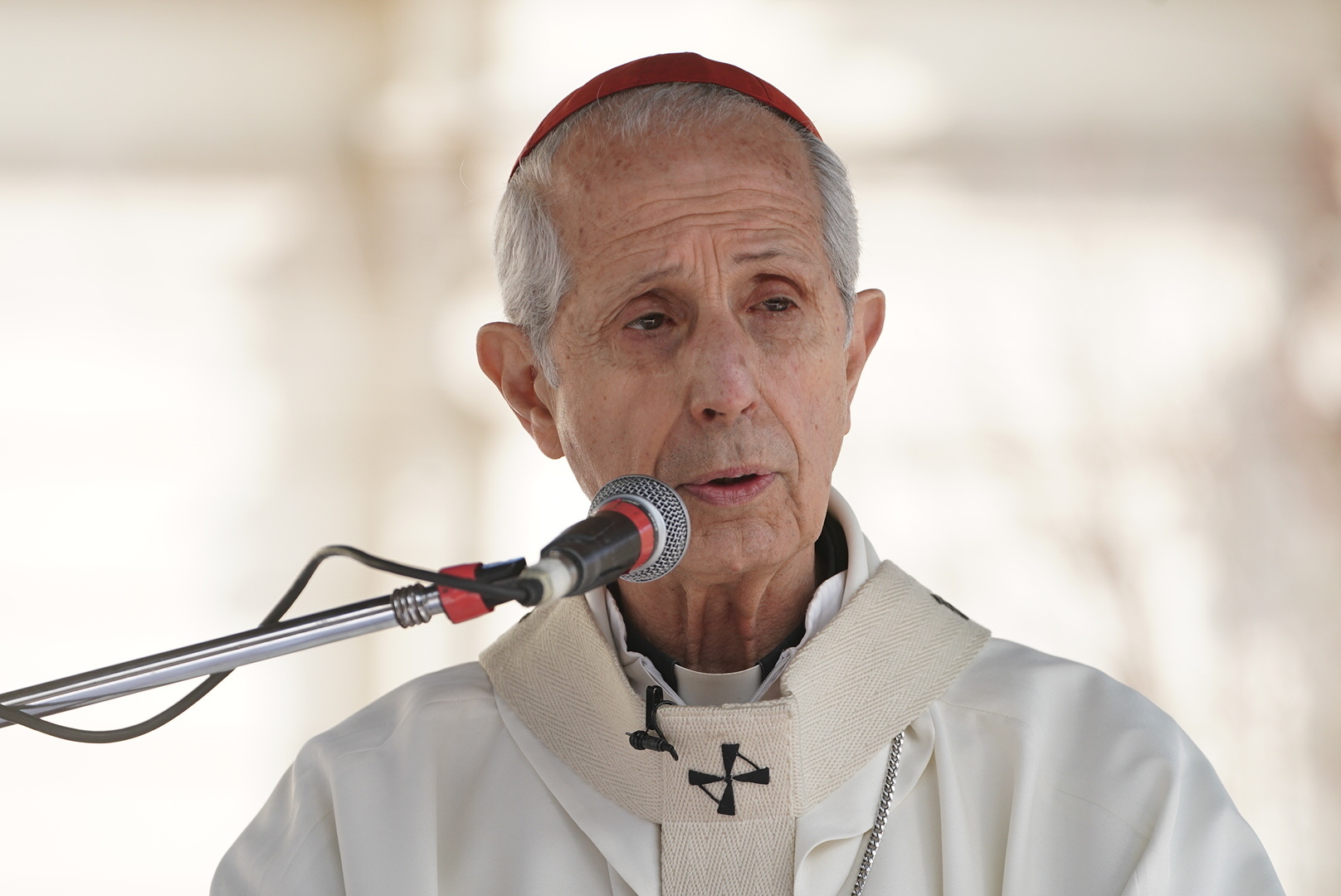 “Esta Argentina nos duele a todos”, expresó el cardenal Poli desde el púlpito durante la homilía en el santuario de San Cayetano