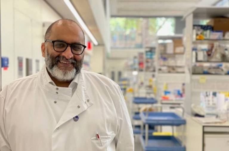 El profesor Waseem Qasim es uno de los responsables del exitoso tratamiento (foto: University College London)