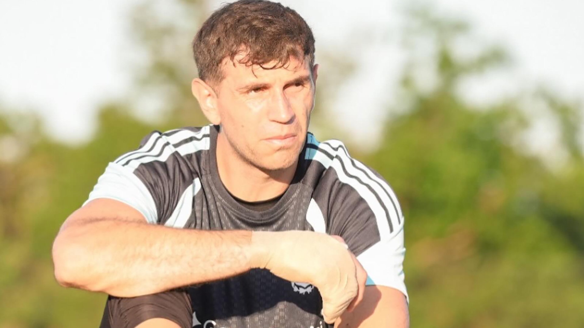 El estudio clave que definir&aacute; si el Dibu Mart&iacute;nez ser&aacute; titular en el debut de Argentina en el Mundial