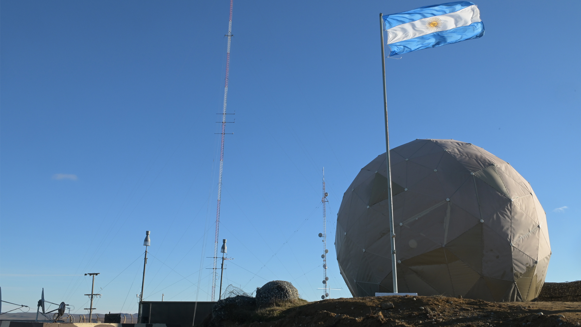 En 2022 se instaló un radar en Tierra del Fuego. Por entonces, las autoridades castrenses subrayaron la importancia de profundizar la presencia en el sur (Fernando Calzada)