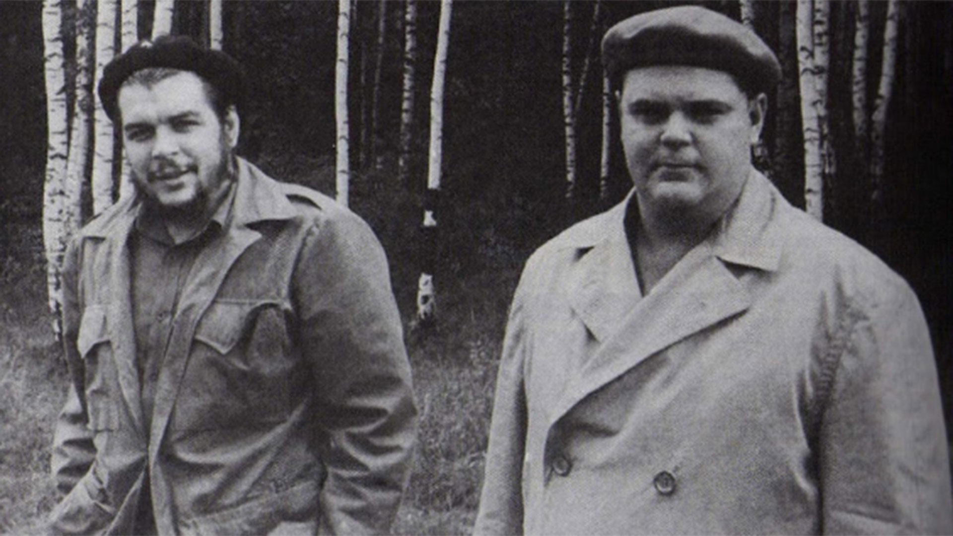 Emilio Aragonés Navarro con Ernesto Guevara durante una visita a la Unión Soviética