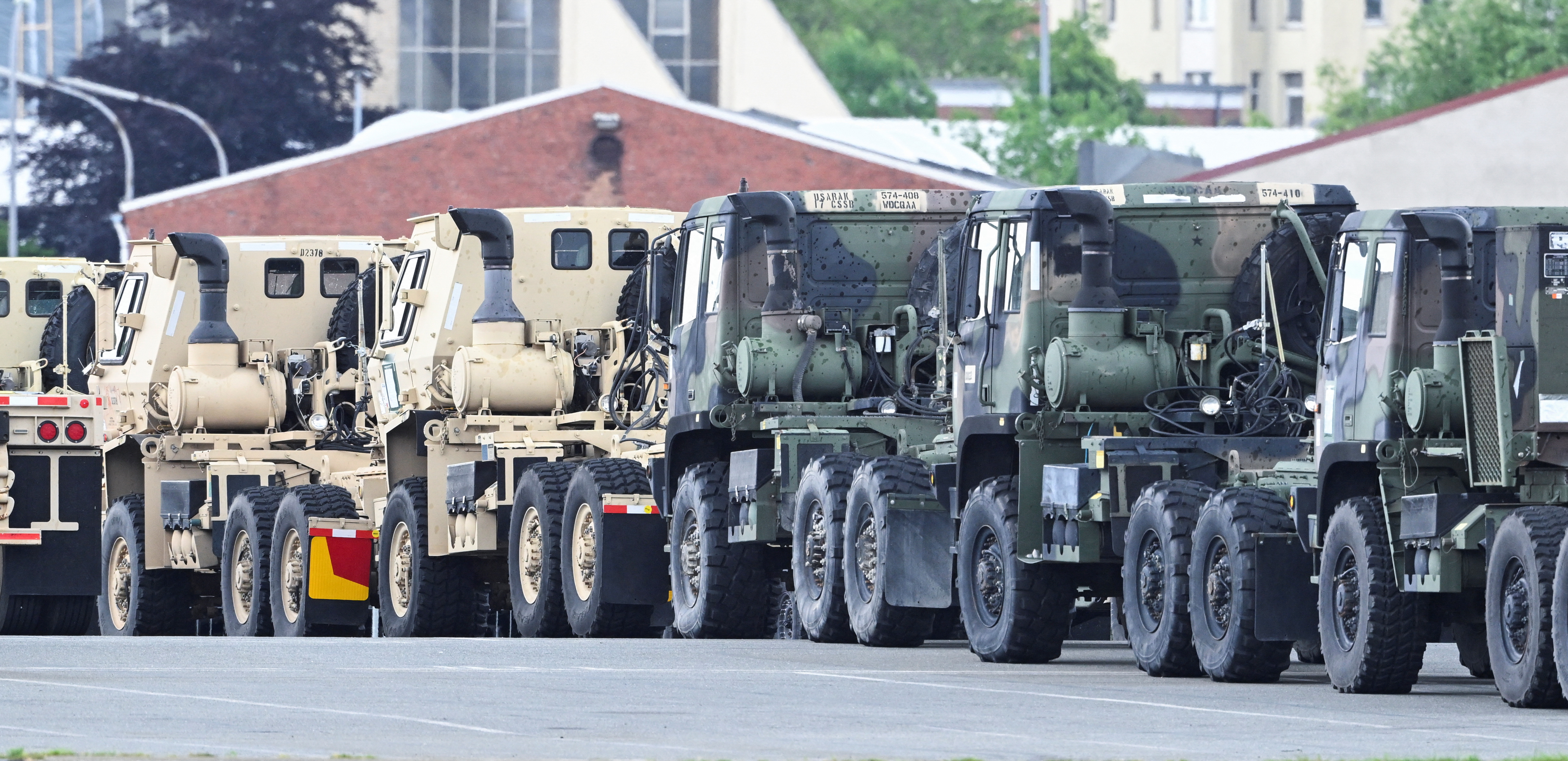 Vehículos militares llegan al puerto de Bremerhaven, Alemania (REUTERS/Fabian Bimmer)