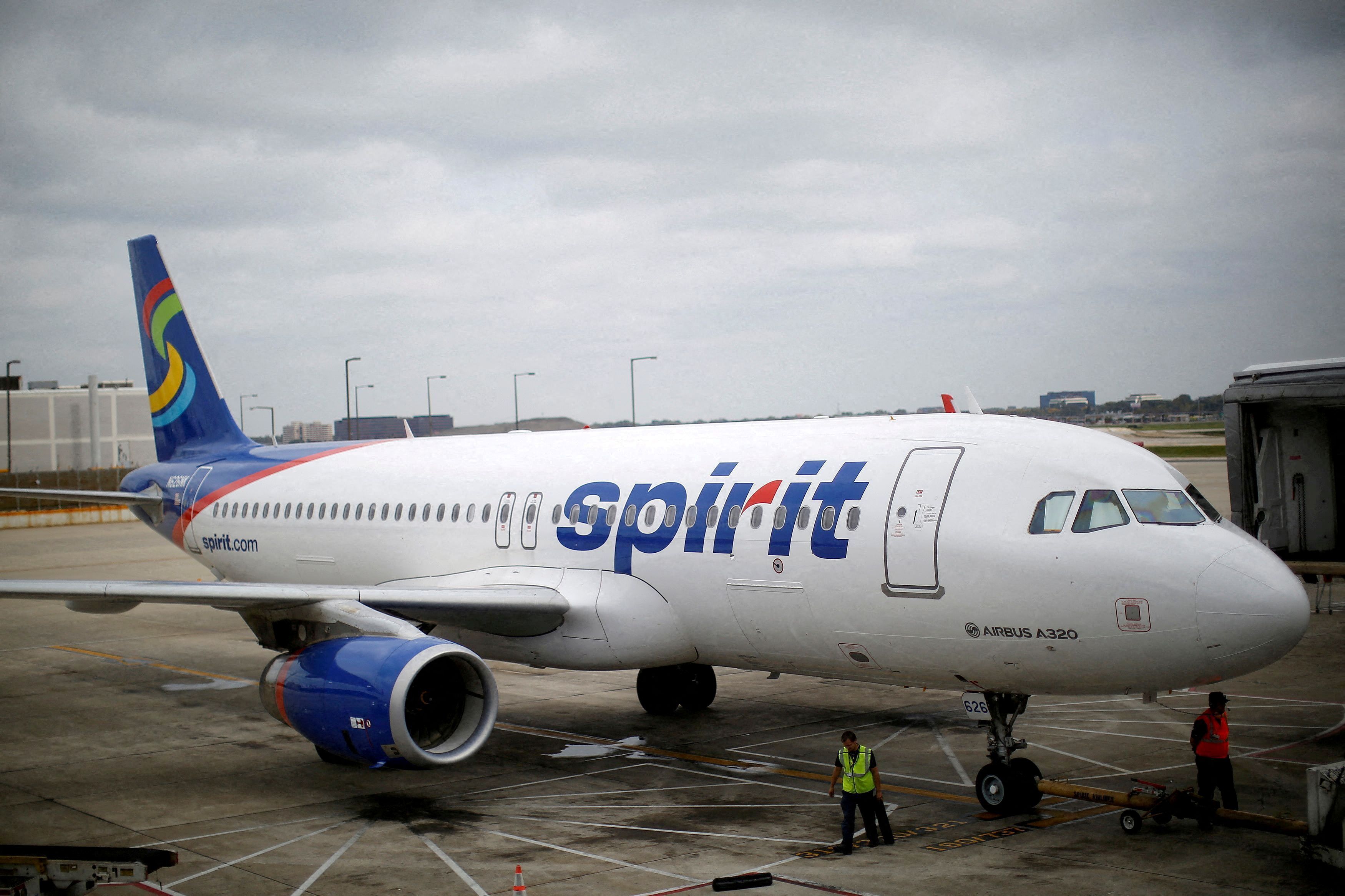Avión de Spirit Airlines en el aeropuerto de Chicago 