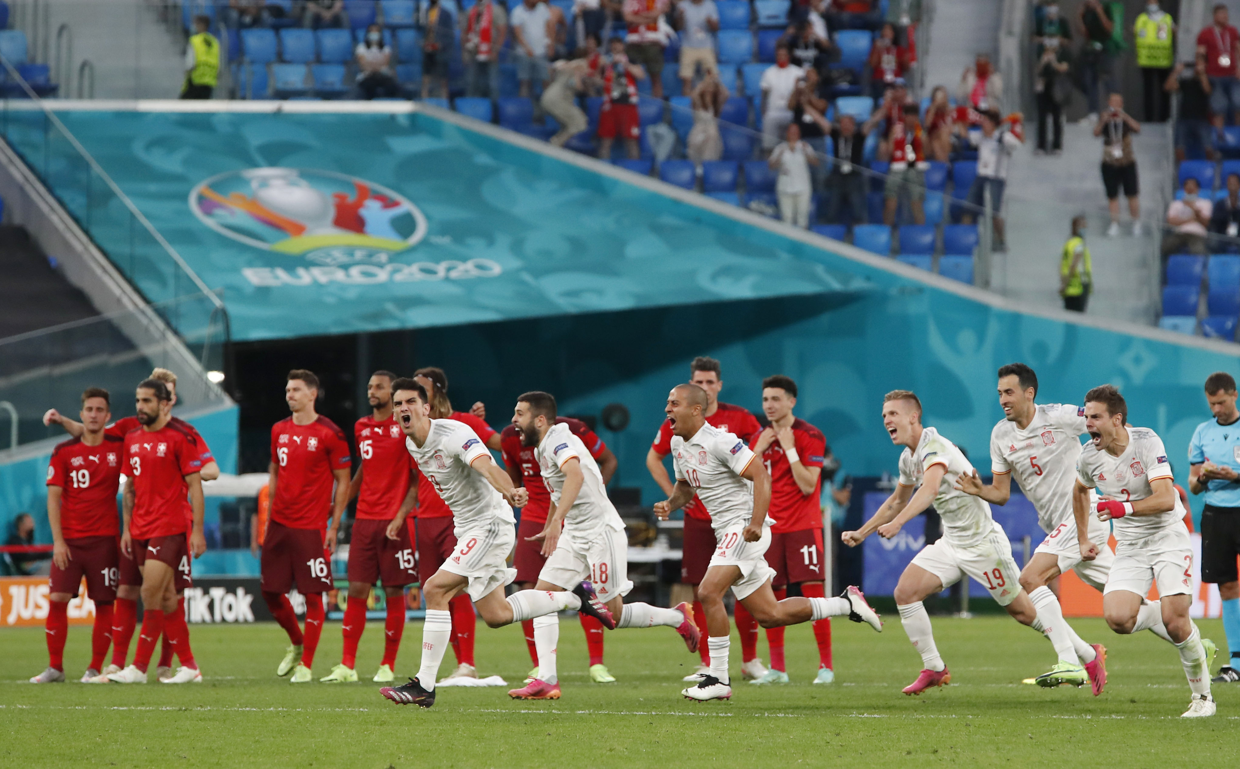 España sufrió ante Suiza pero logró la clasificación a las semifinales de la Eurocopa en los penales